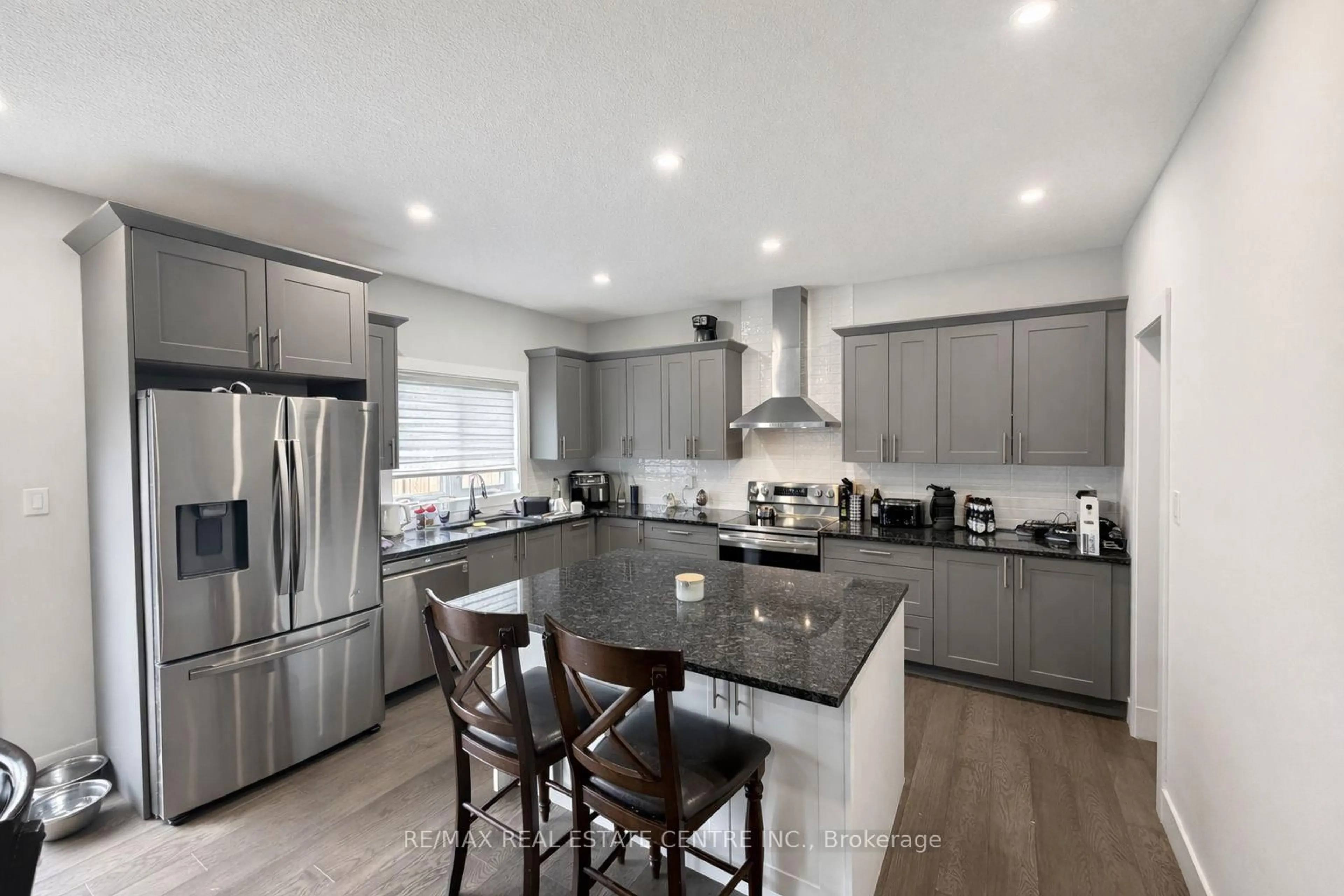 Open concept kitchen, ceramic/tile floor for 54 wayside Lane, Southwold Ontario N5P 3T2