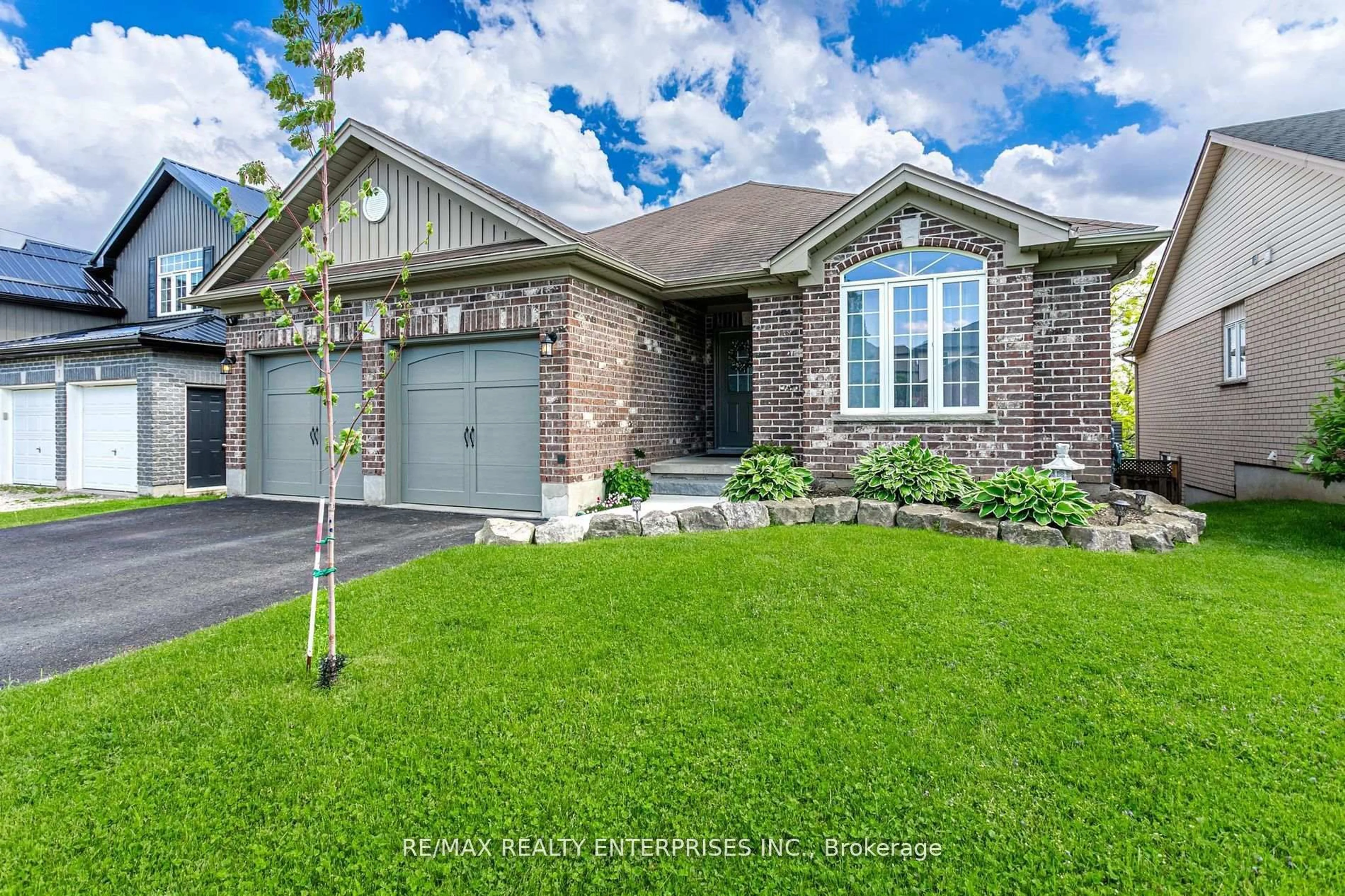 Home with brick exterior material, street for 3 Woodhatch Cres, Ingersoll Ontario N5C 0A2