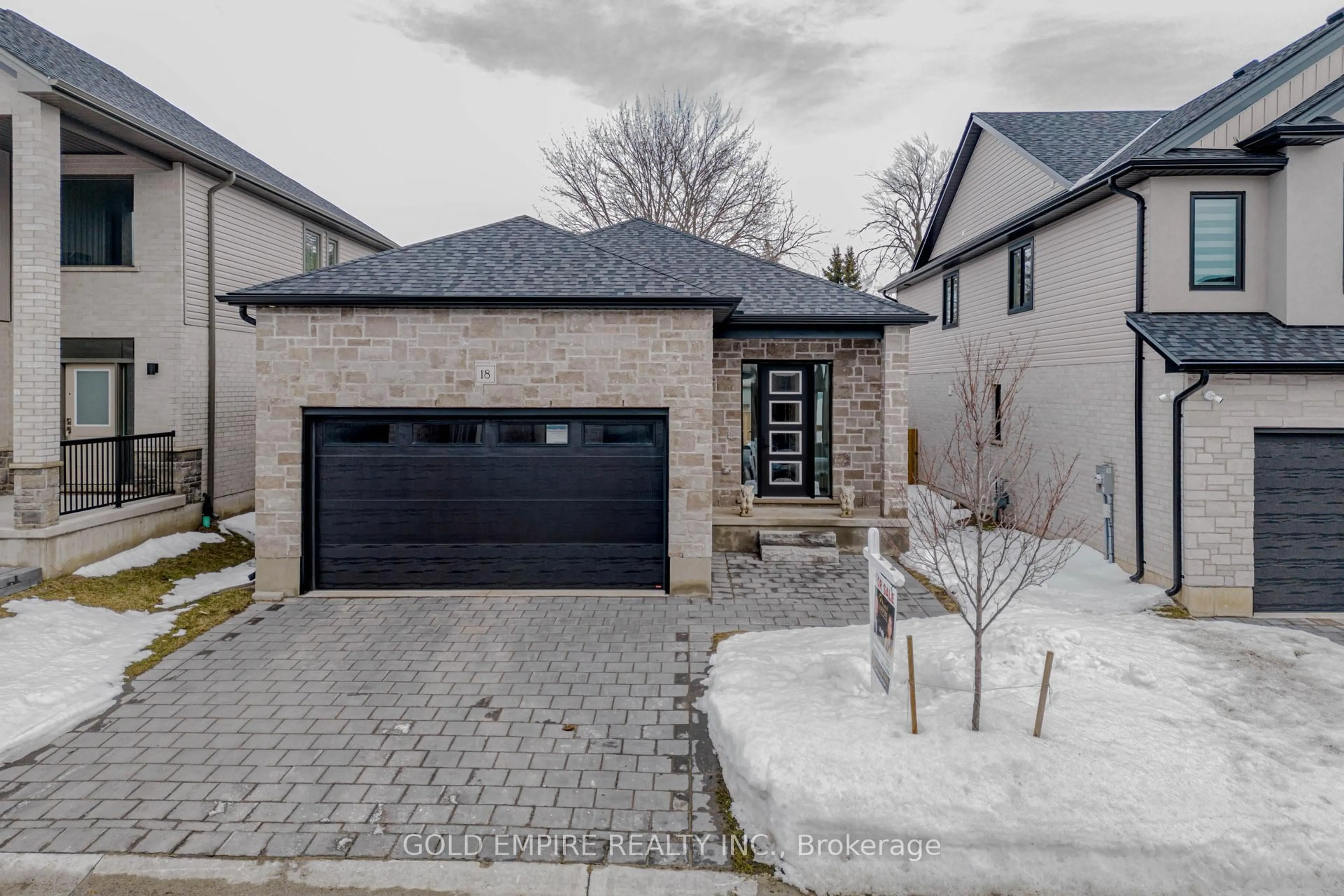 Home with brick exterior material, street for 7966 Fallon Dr #18, Lucan Biddulph Ontario N0M 1V0