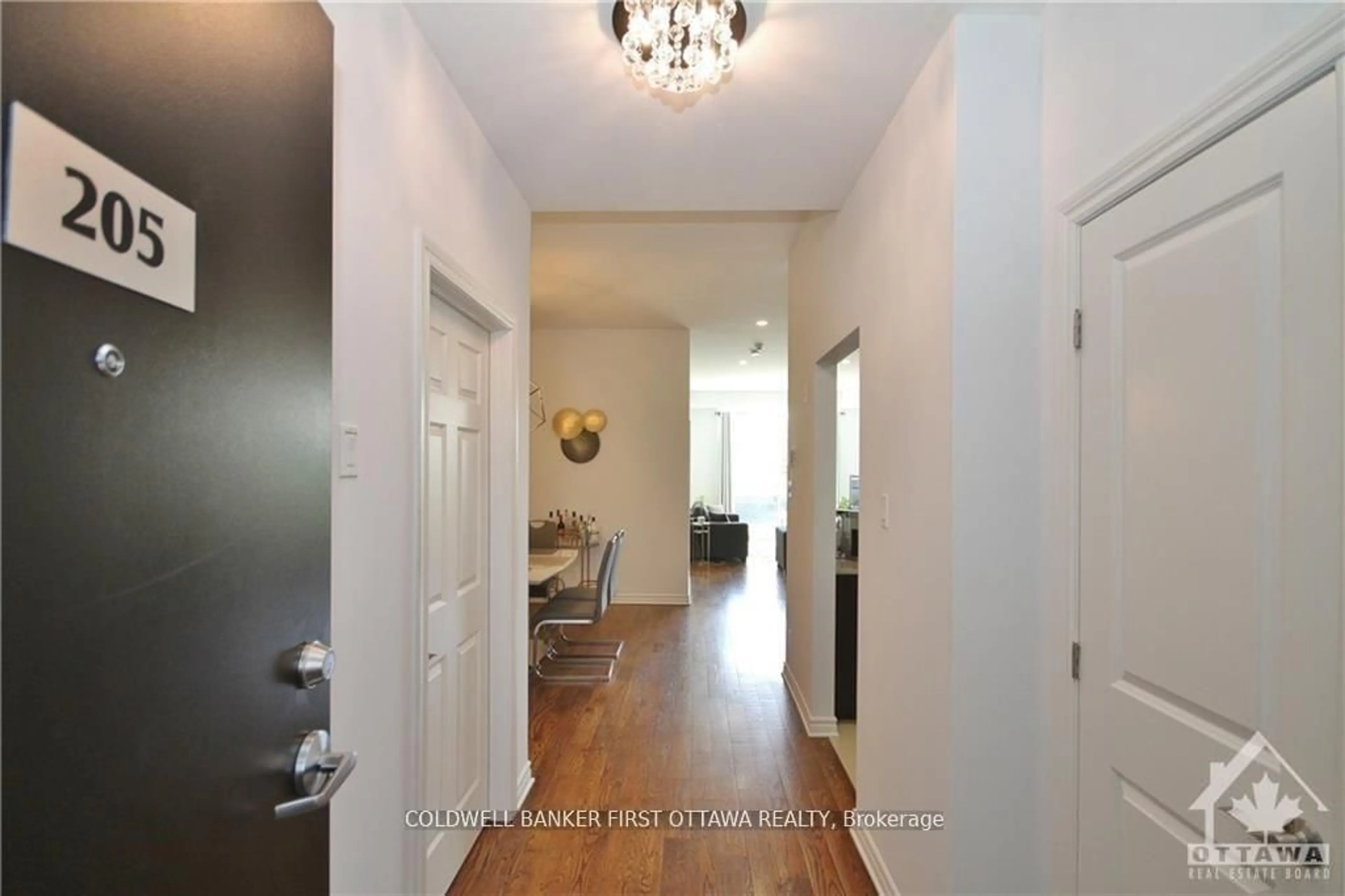 Indoor entryway for 500 CLARIDGE Dr #205, Ottawa Ontario K2J 3G5