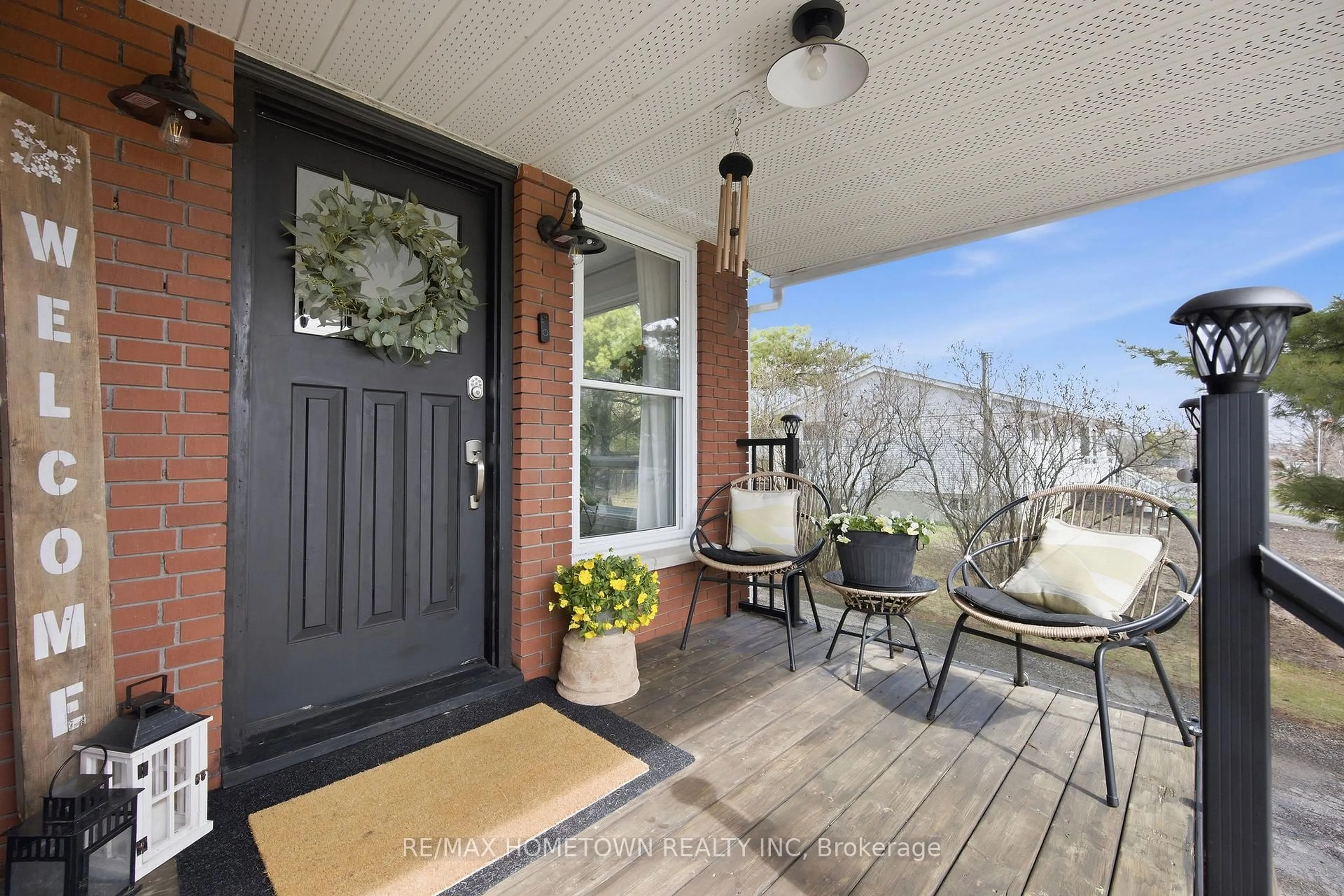 Indoor entryway for 316 County  Road 16 Rd, Elizabethtown-Kitley Ontario K0G 1G0