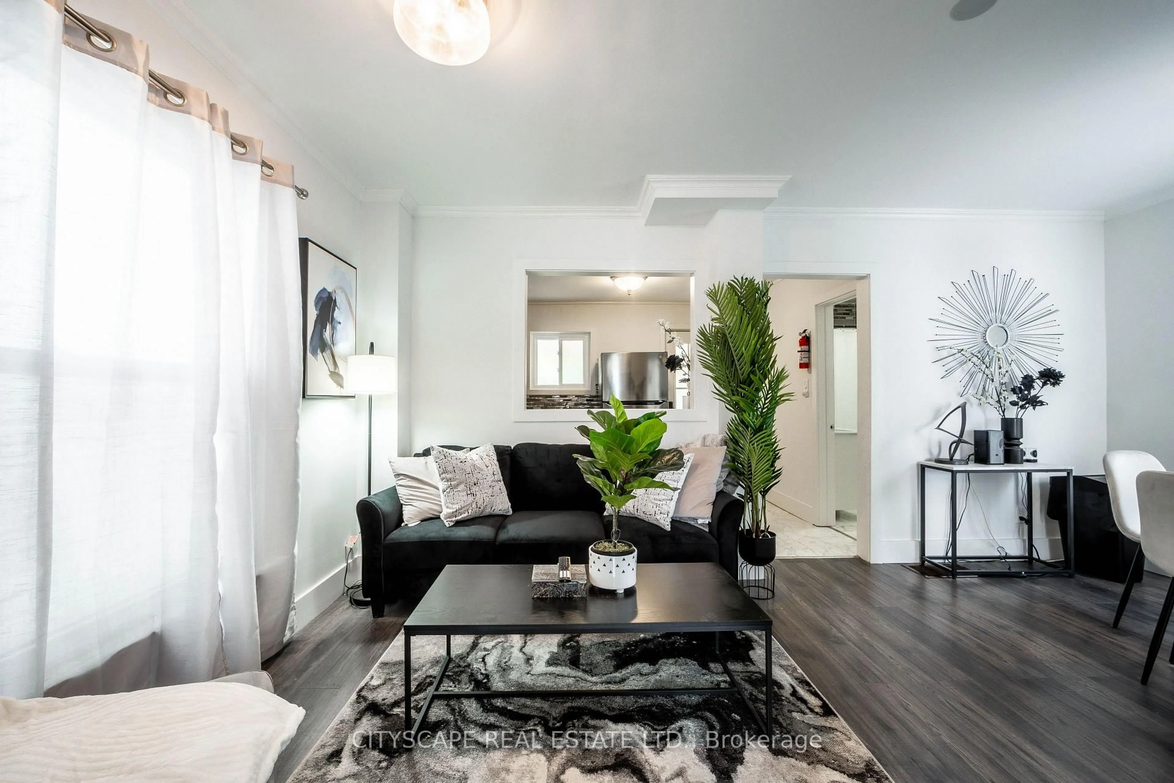 Living room with furniture, unknown for 5073 Kitchener St, Niagara Falls Ontario L2G 1B1