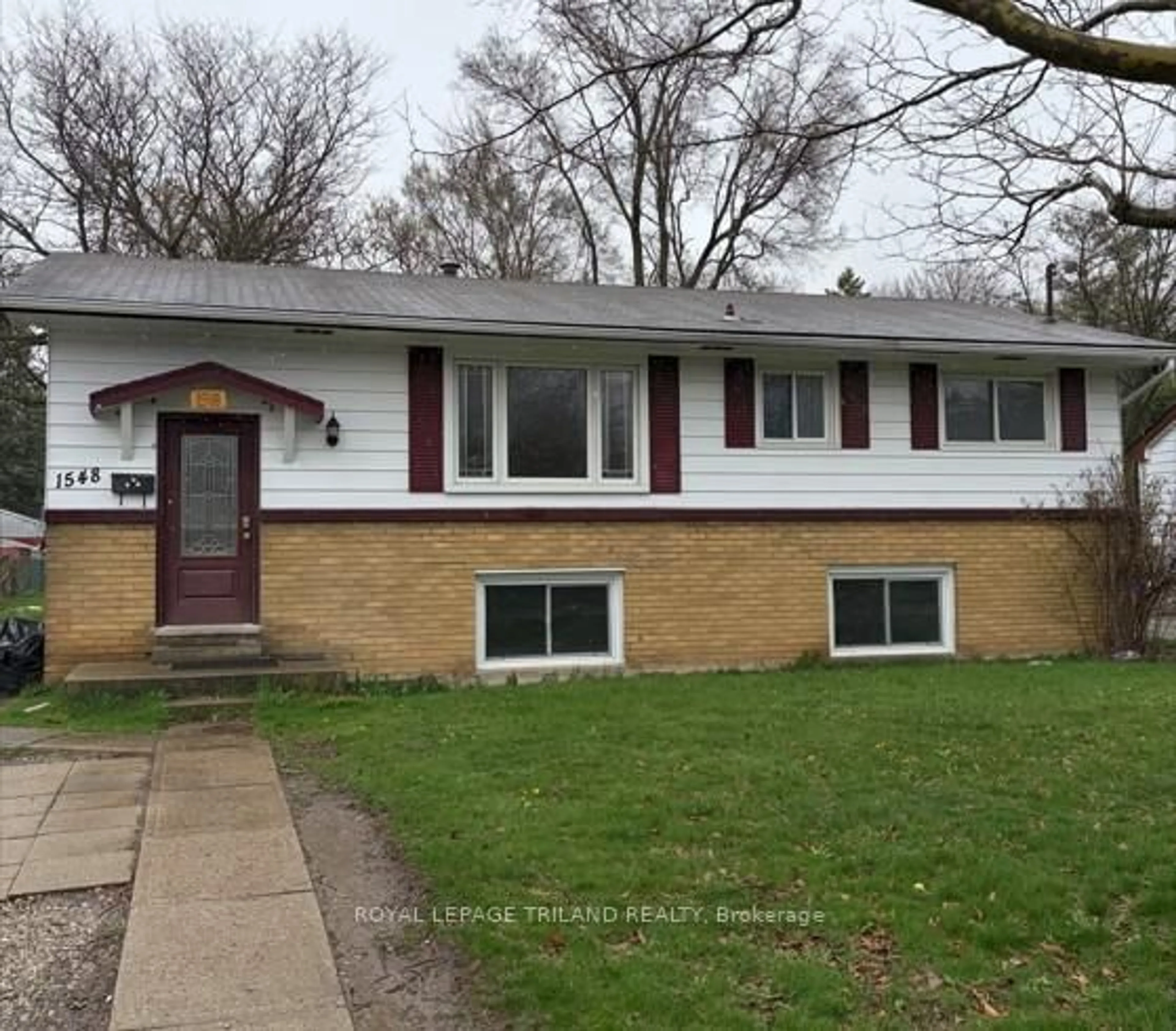 Home with vinyl exterior material, street for 1548 Dale St, London East Ontario N5V 1X9