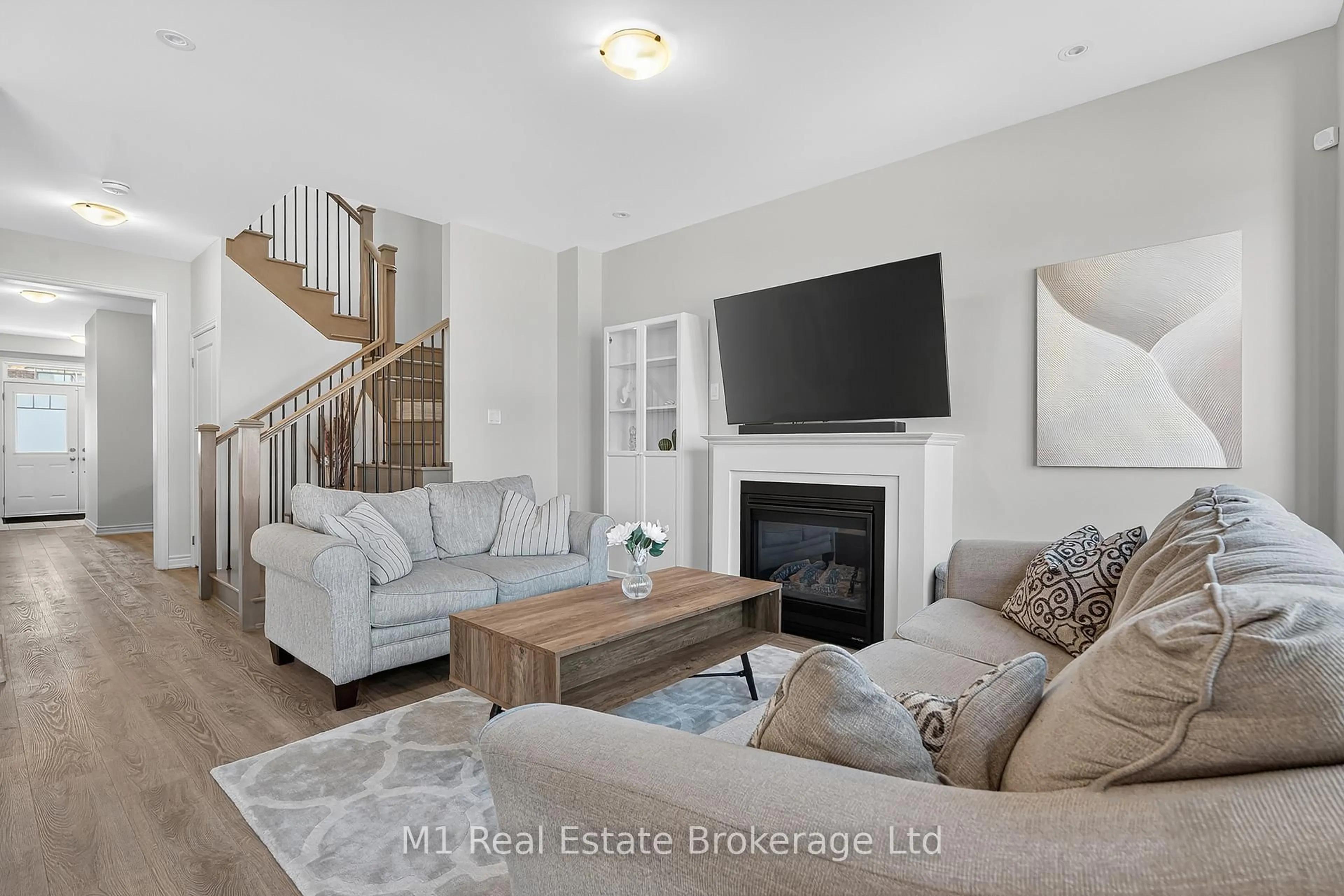 Living room with furniture, unknown for 43 Harpin Way, Centre Wellington Ontario N1M 0H7