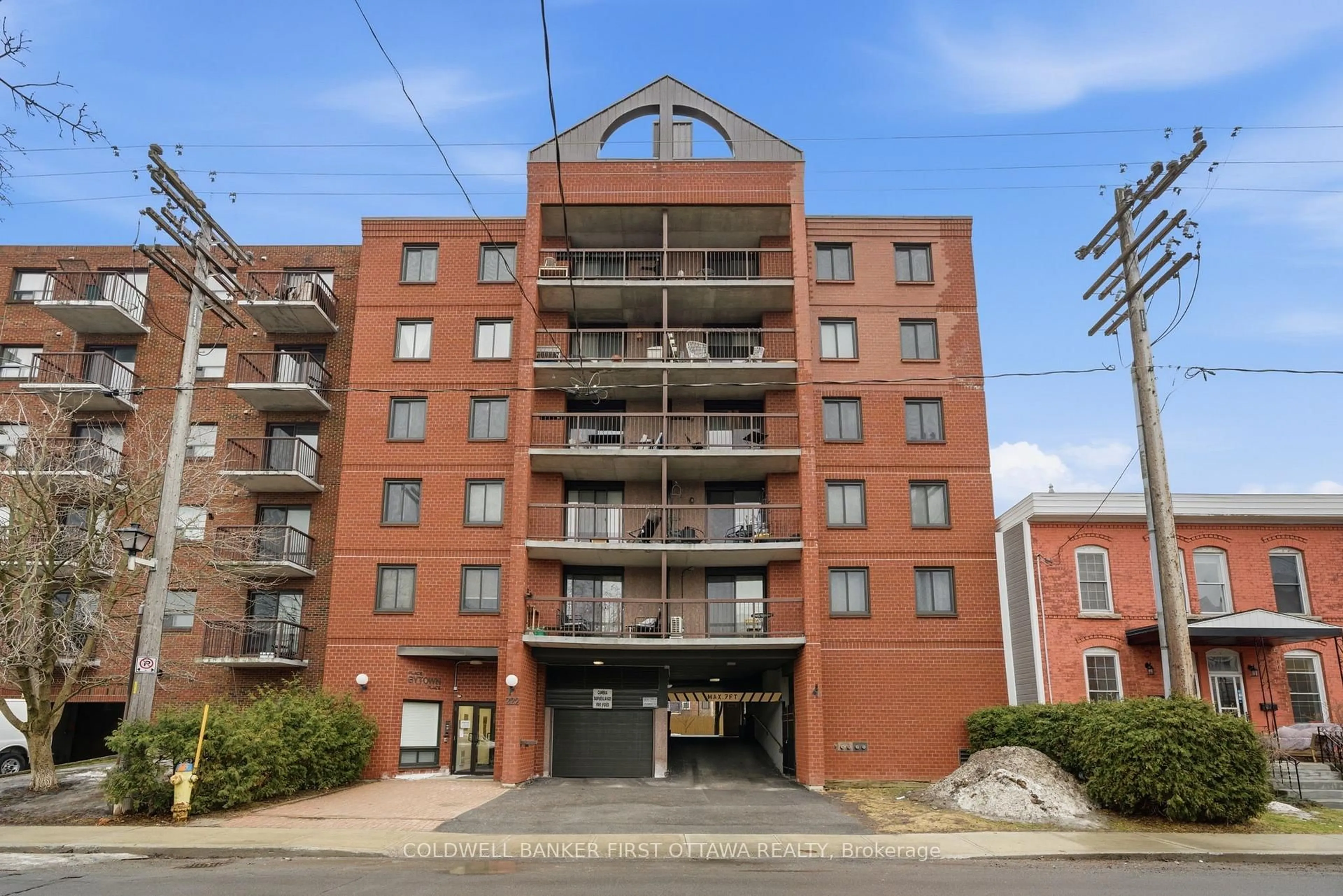 Unknown for 222 Guigues Ave #402, Ottawa Ontario K1N 5J2