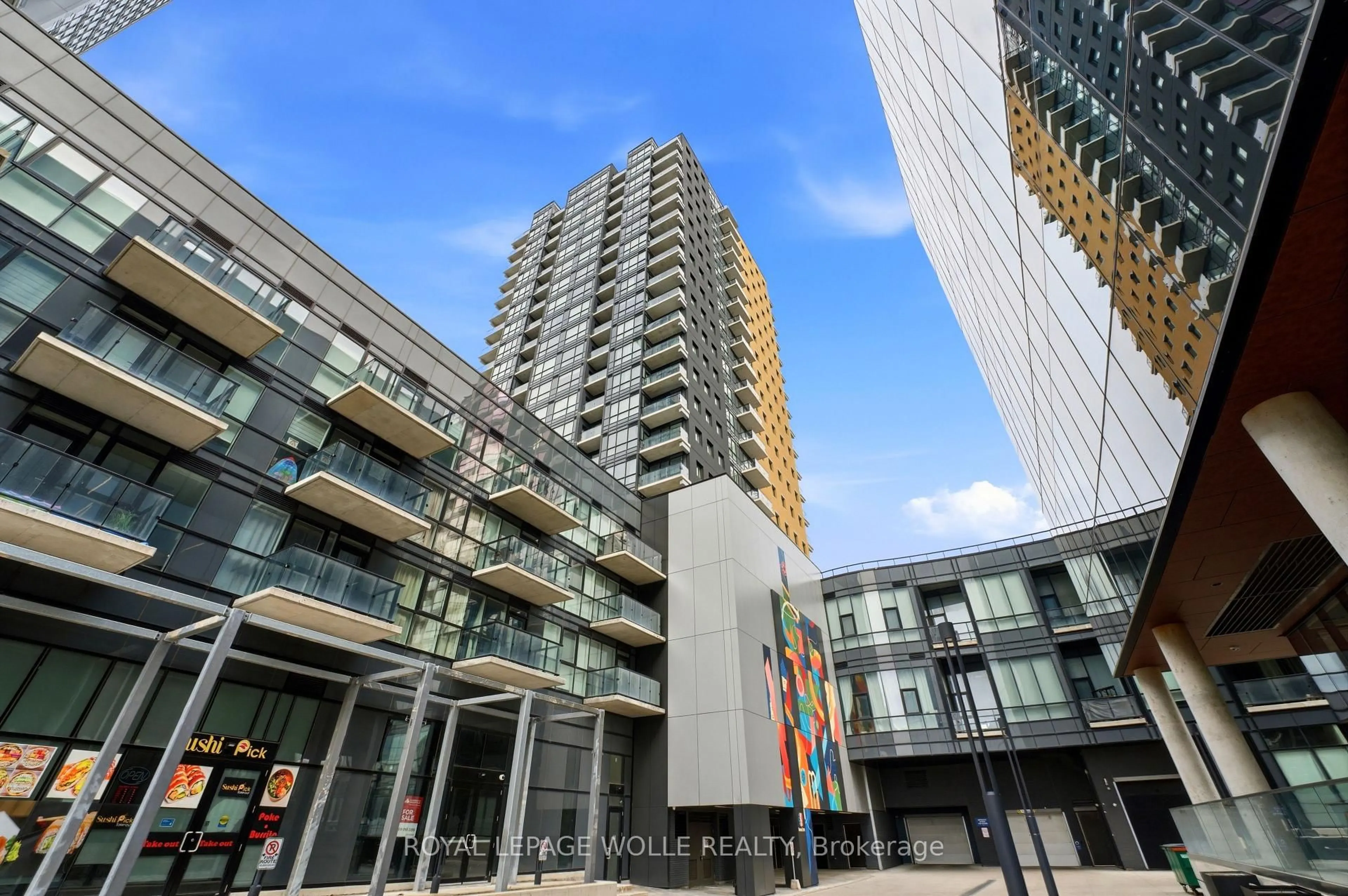 Unknown for 104 Garment St #16, Waterloo Ontario N2G 0C8