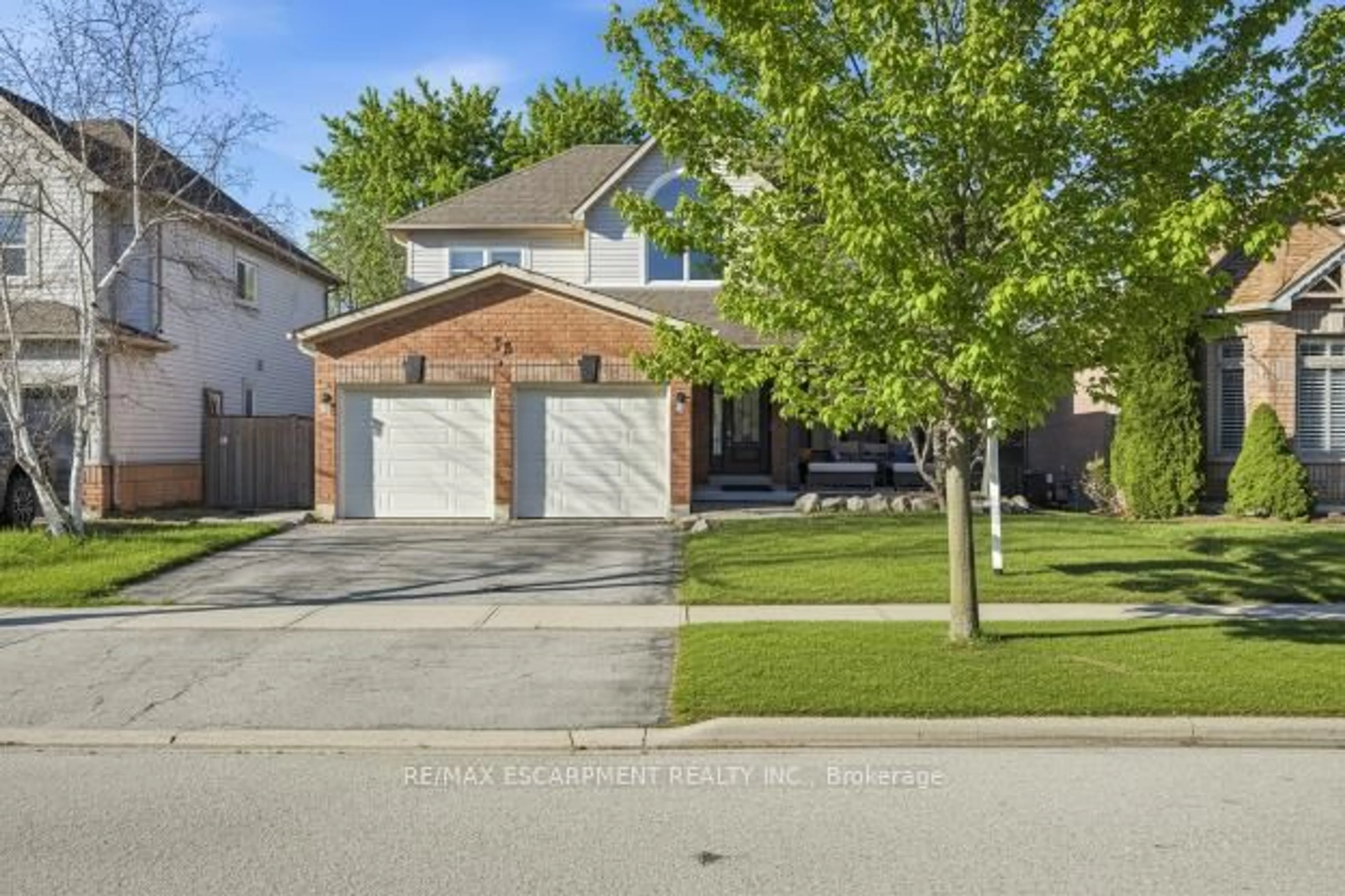 Home with brick exterior material, street for 73 Riley St, Hamilton Ontario L8B 0P9