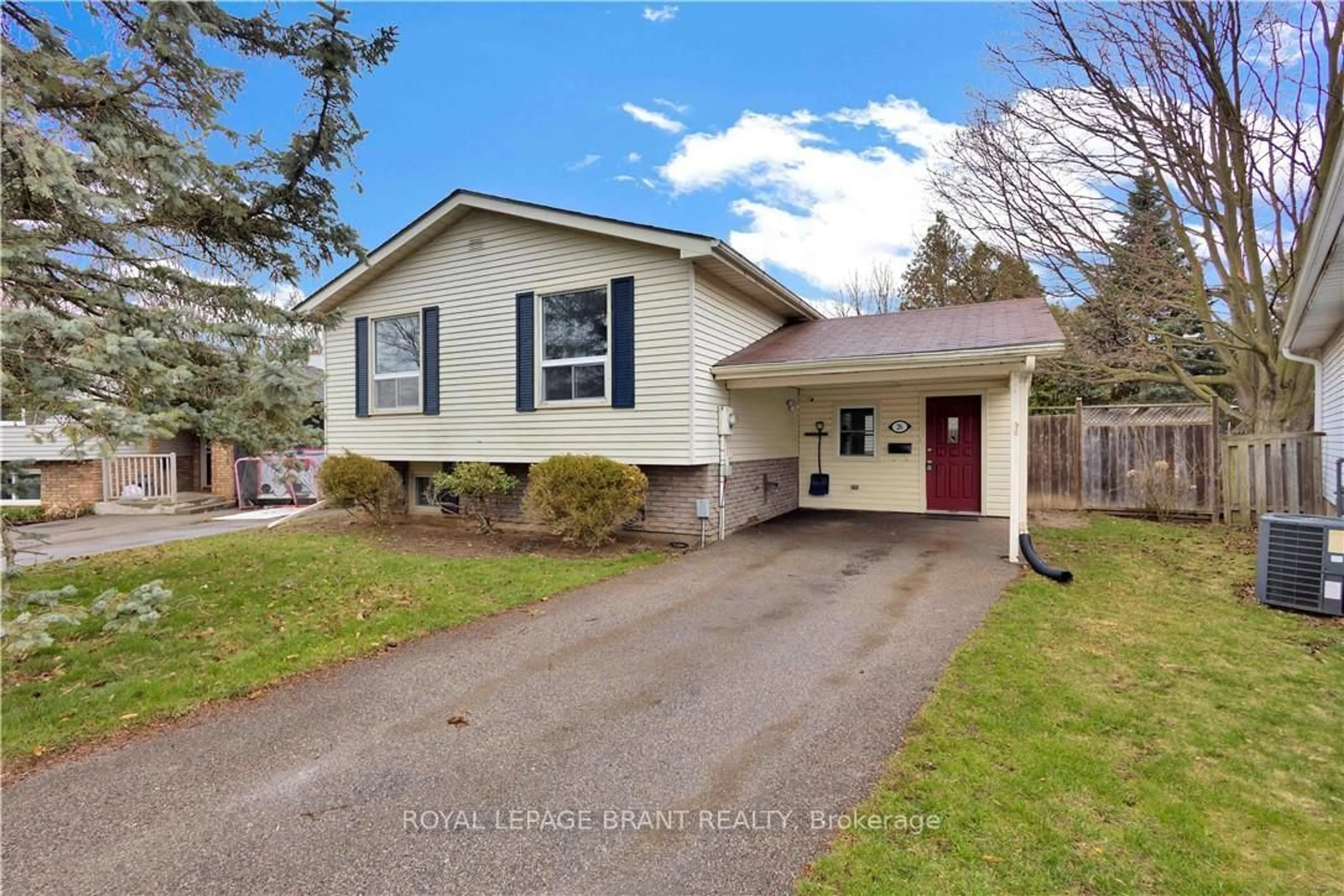 Home with vinyl exterior material, street for 26 October Pl, Brantford Ontario N3R 7B4