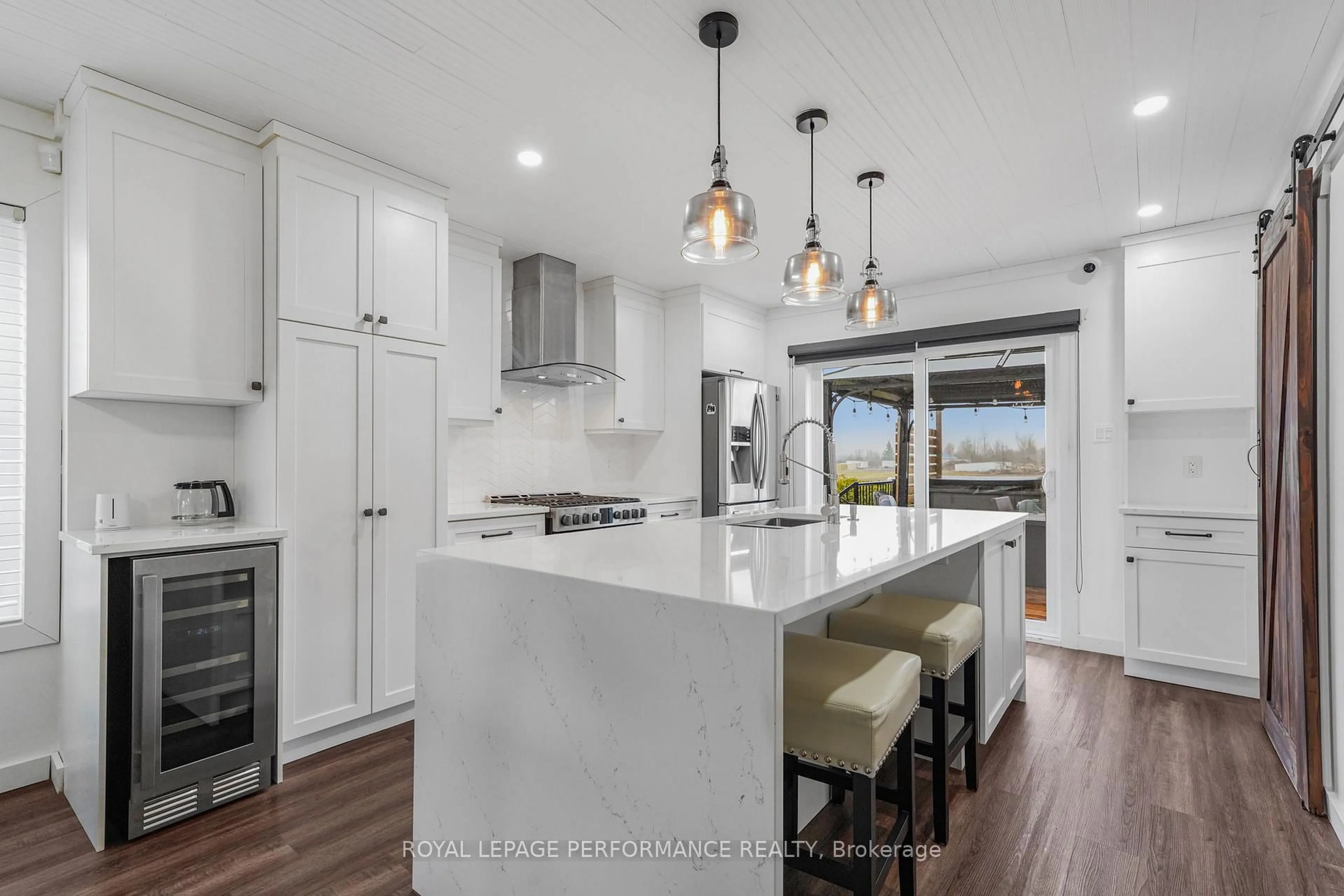 Open concept kitchen, ceramic/tile floor for 829 Nelson St, Hawkesbury Ontario K6A 3T3