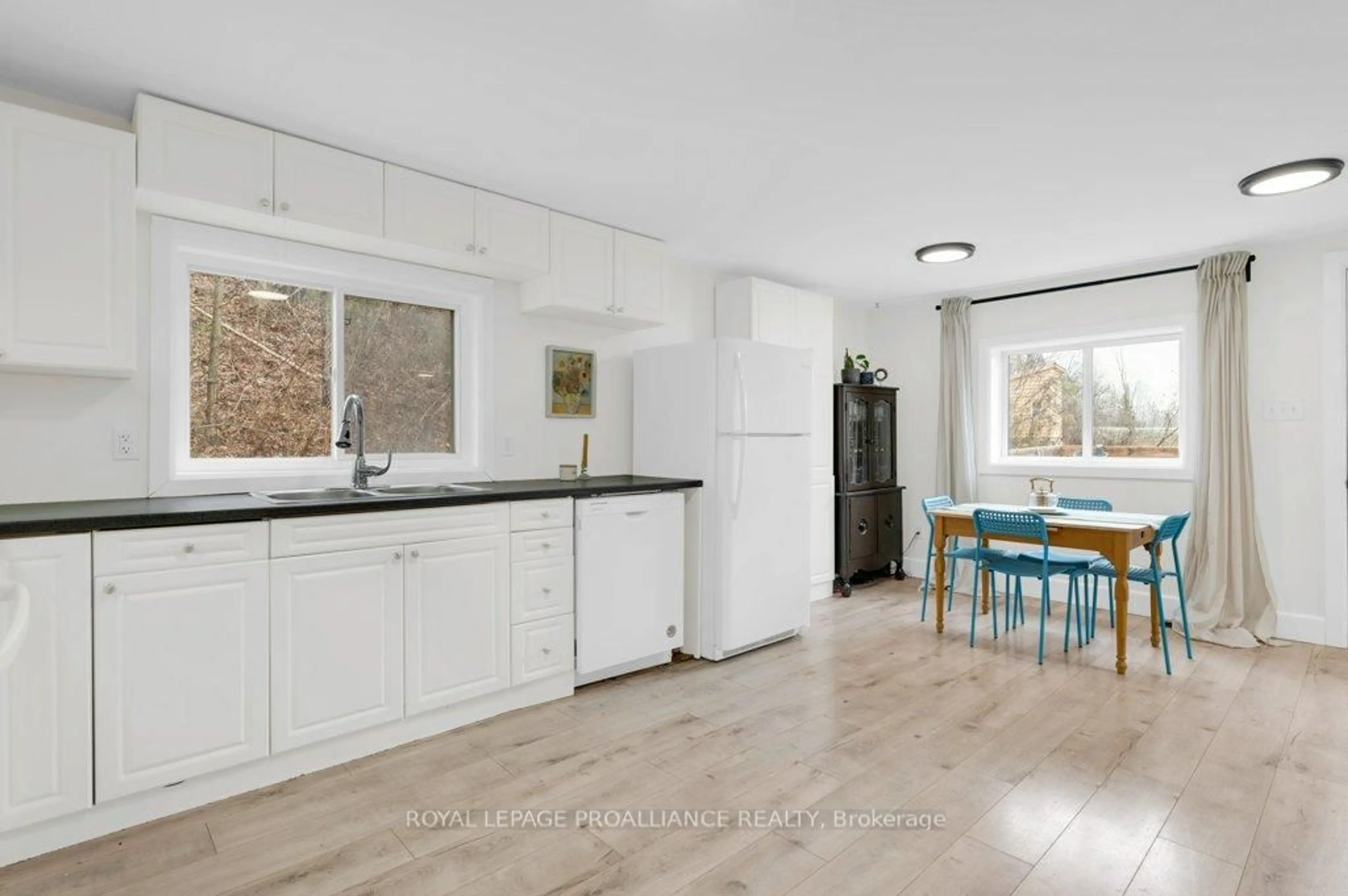 Open concept kitchen, unknown for 13 McCauley Rd, Quinte West Ontario K8V 5P6