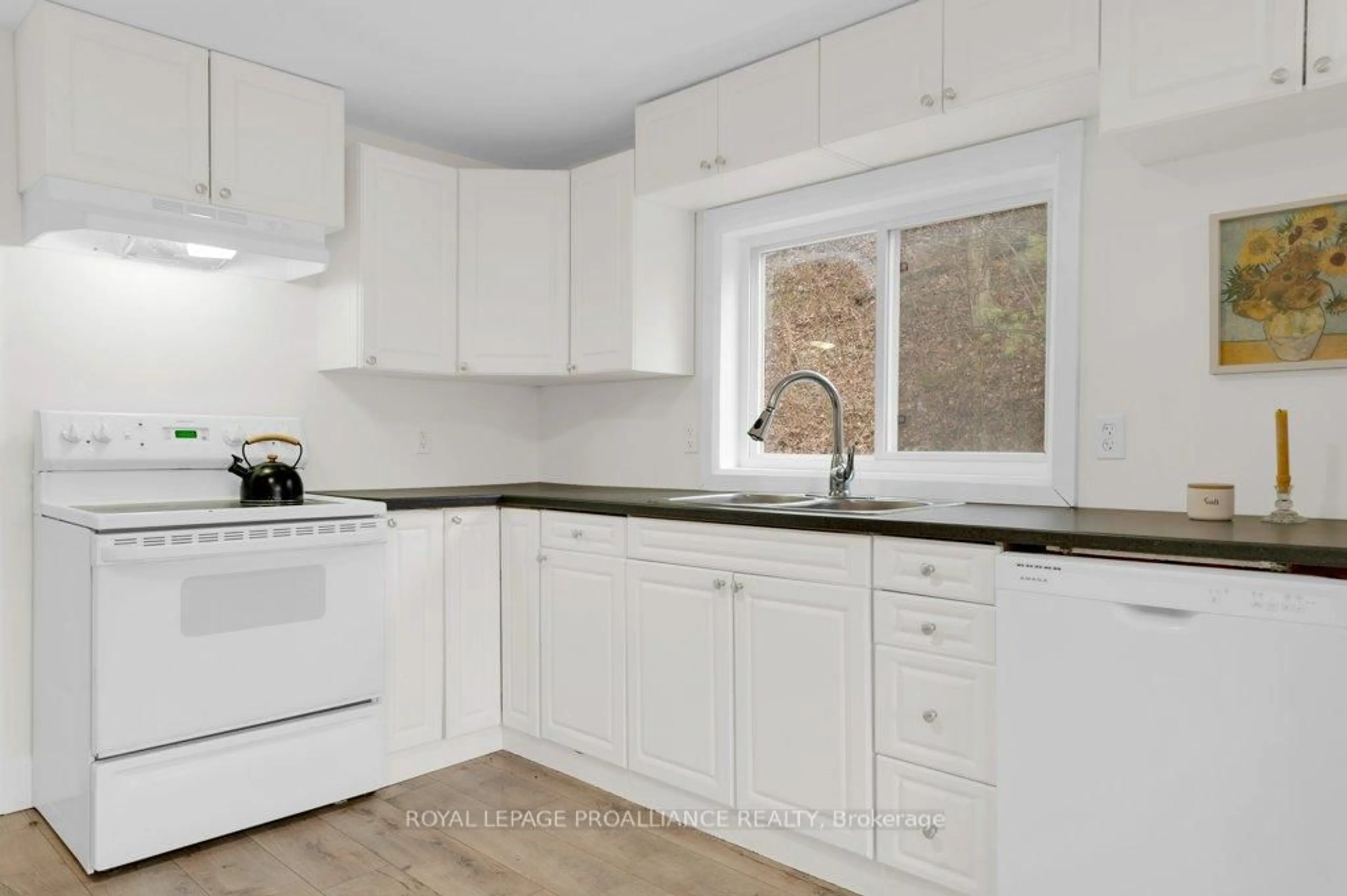 Standard kitchen, unknown for 13 McCauley Rd, Quinte West Ontario K8V 5P6