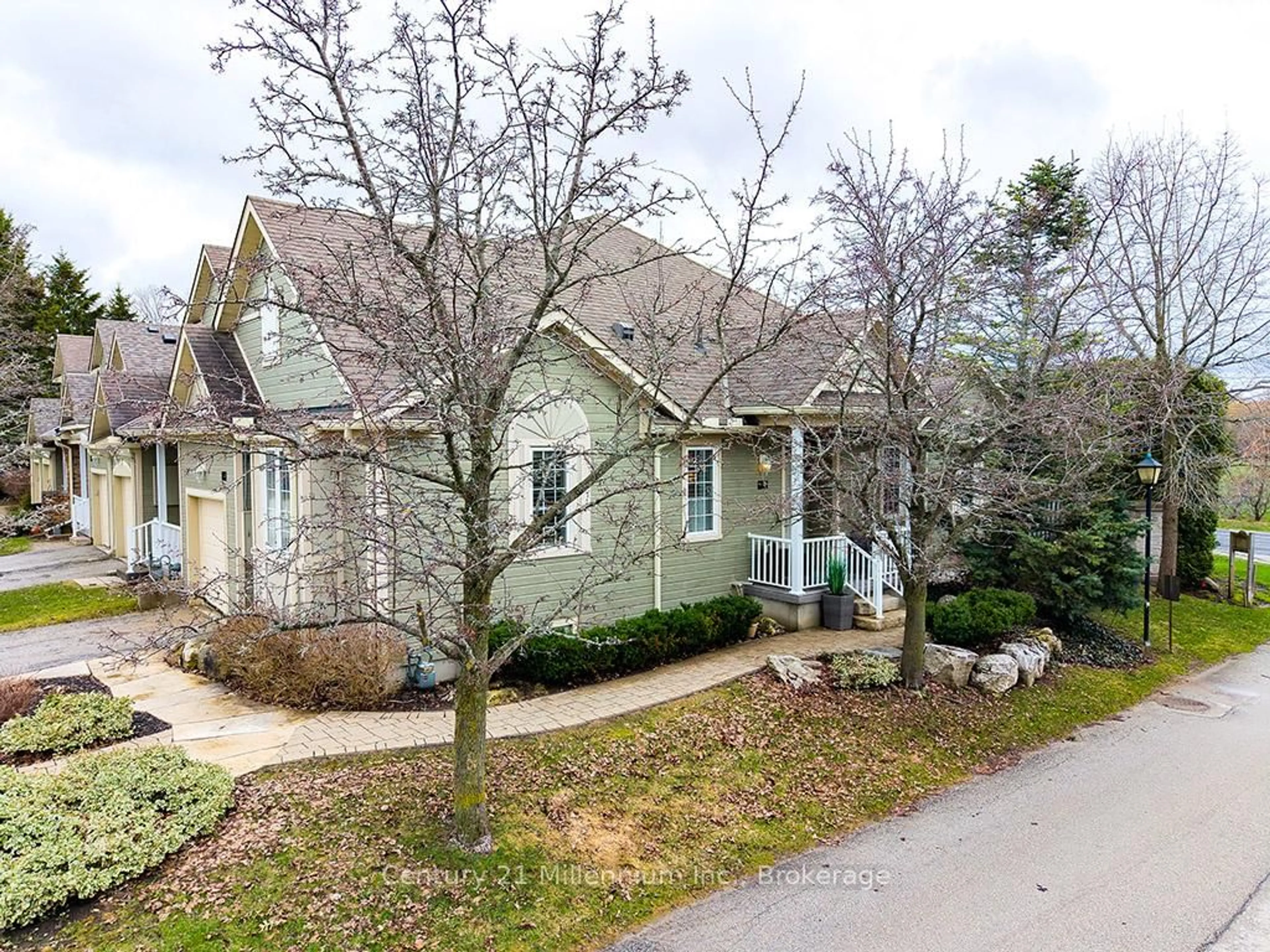 A pic from outside/outdoor area/front of a property/back of a property/a pic from drone, street for 110 Napier St #28, Blue Mountains Ontario N0H 2P0