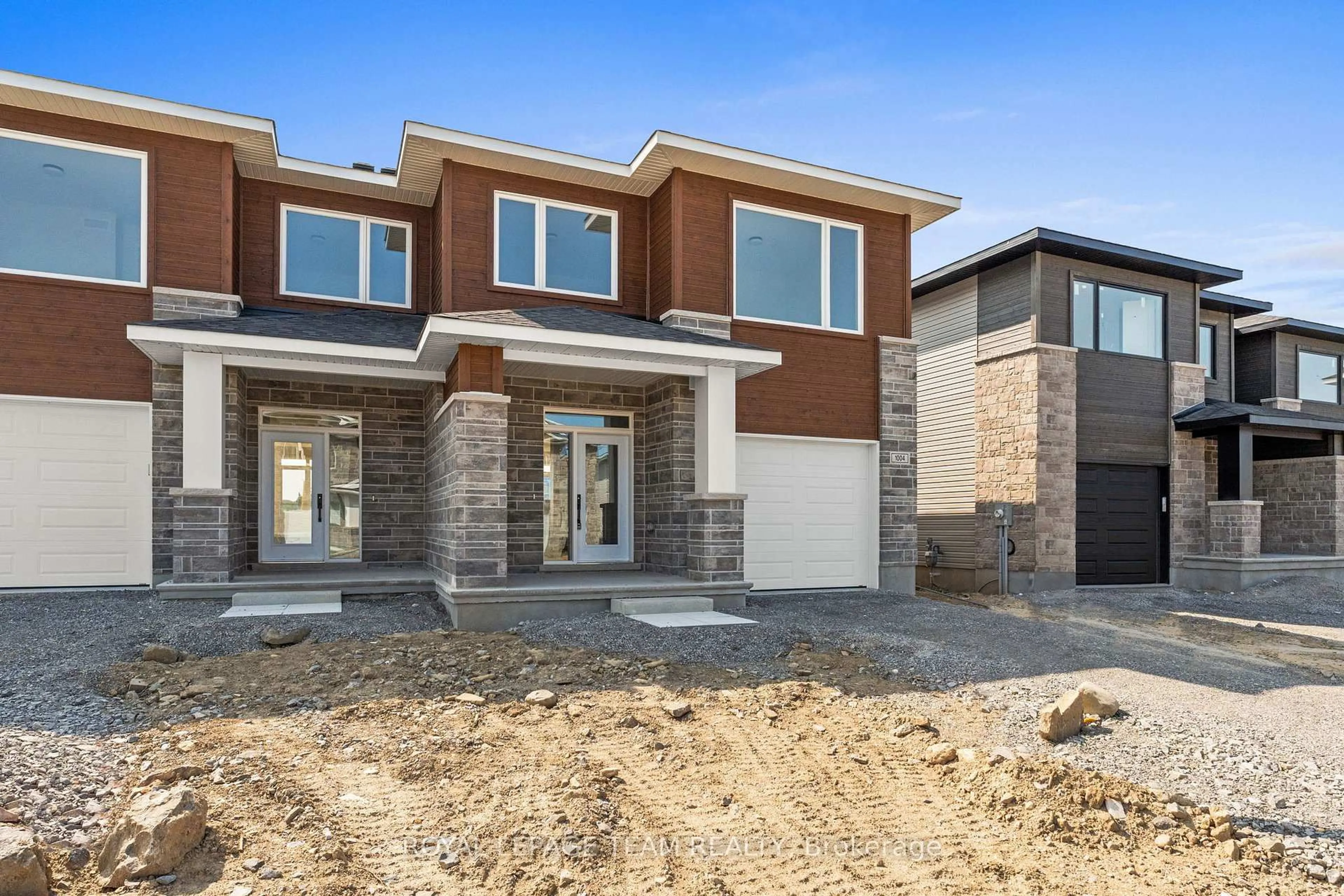 Home with brick exterior material, street for 1170 Moore St, Brockville Ontario K6V 0H2