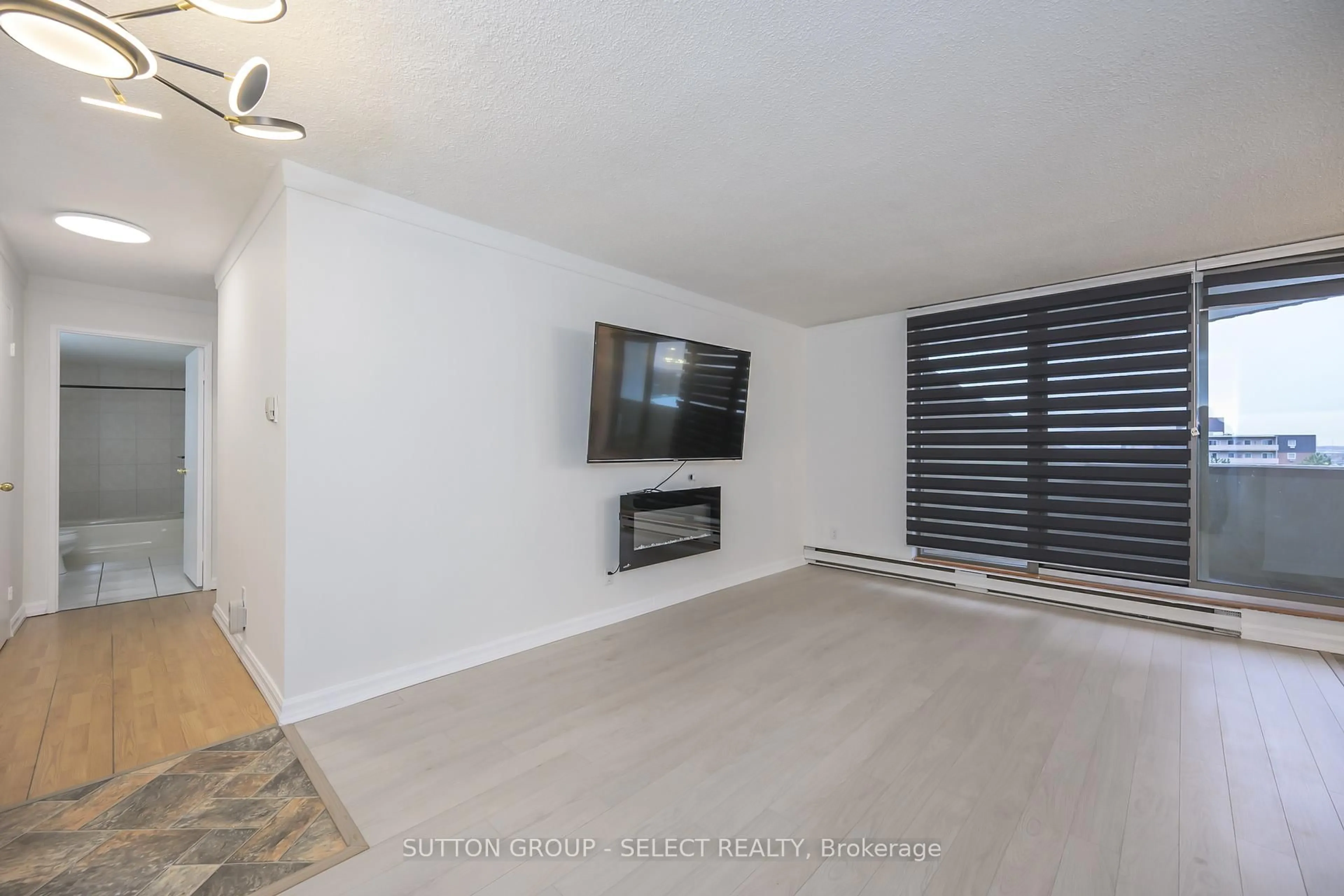 A pic of a room for 1103 Jalna Blvd #601, London South Ontario N6E 2W8