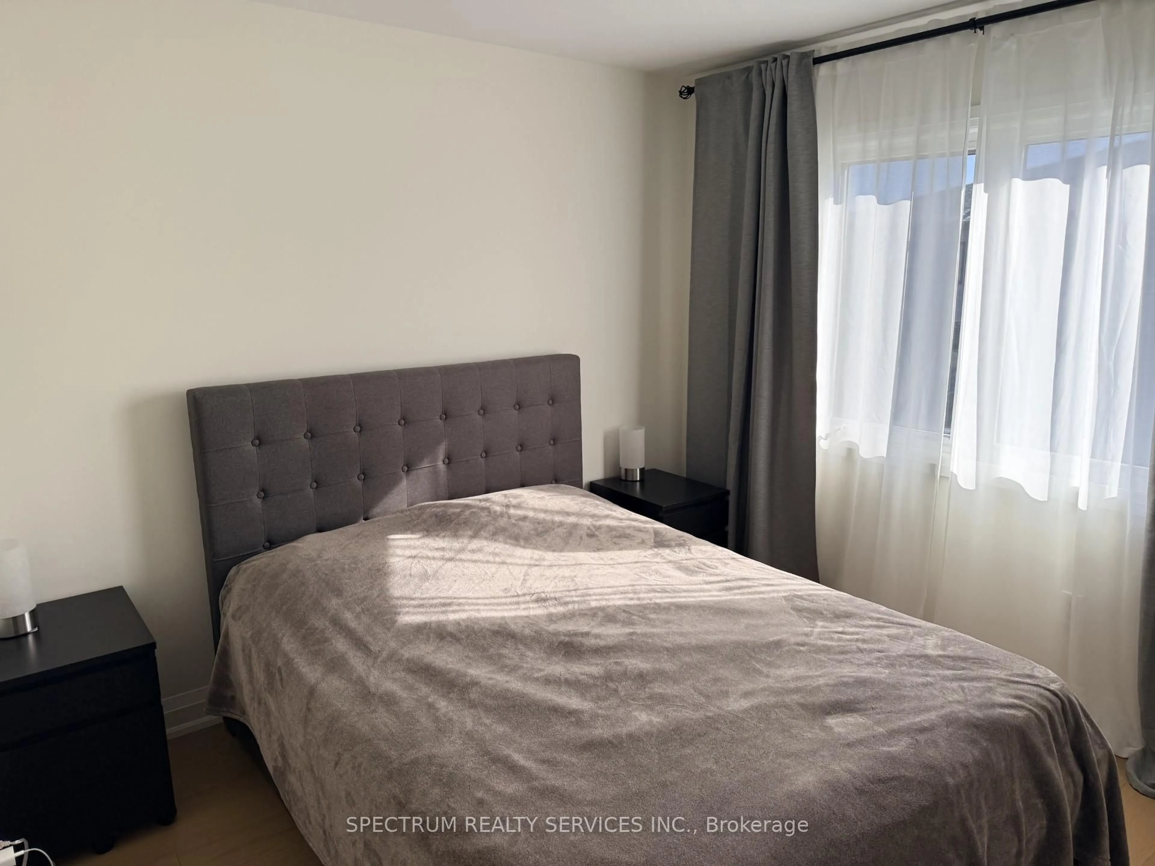 Bedroom with bed, unknown for 7436 Matteo Dr, Niagara Falls Ontario L2H 3T3