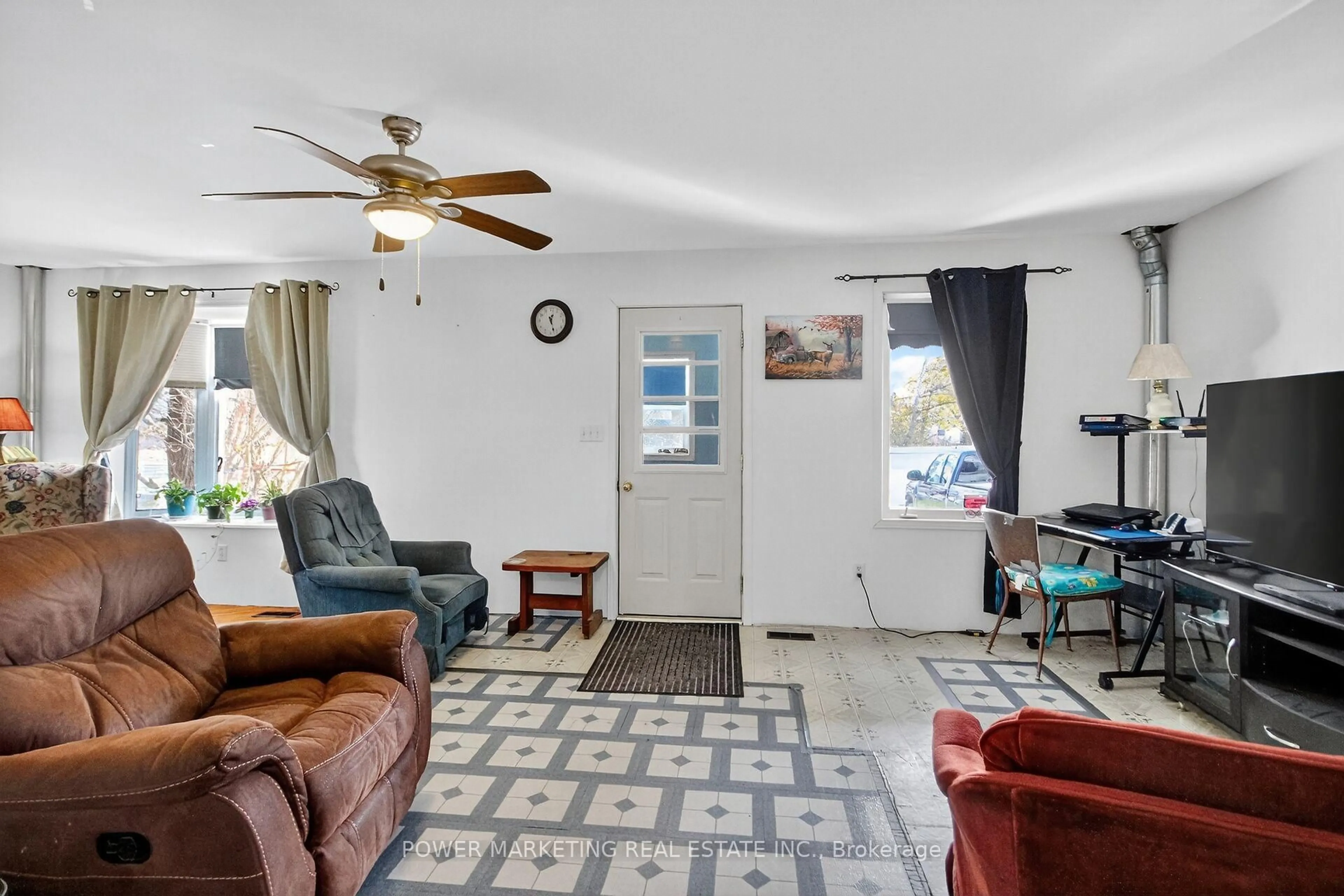 Living room with furniture, unknown for 620 Highway 15 Highway, Rideau Lakes Ontario K0G 1L0