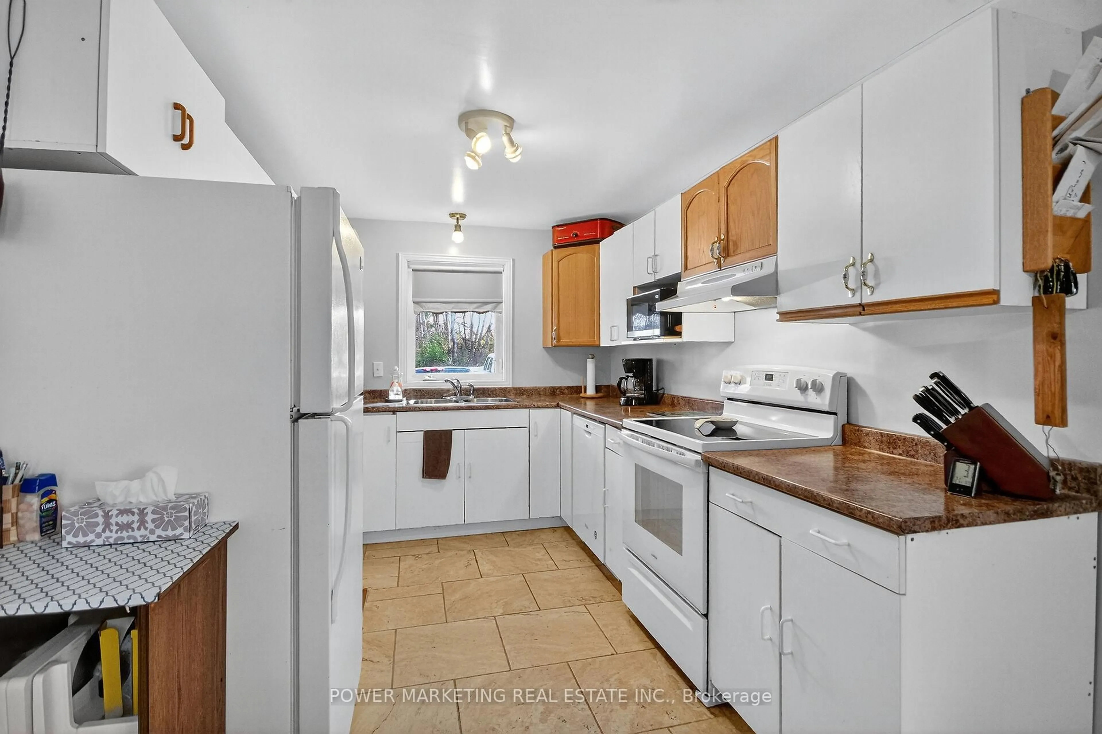 Standard kitchen, ceramic/tile floor for 620 Highway 15 Highway, Rideau Lakes Ontario K0G 1L0