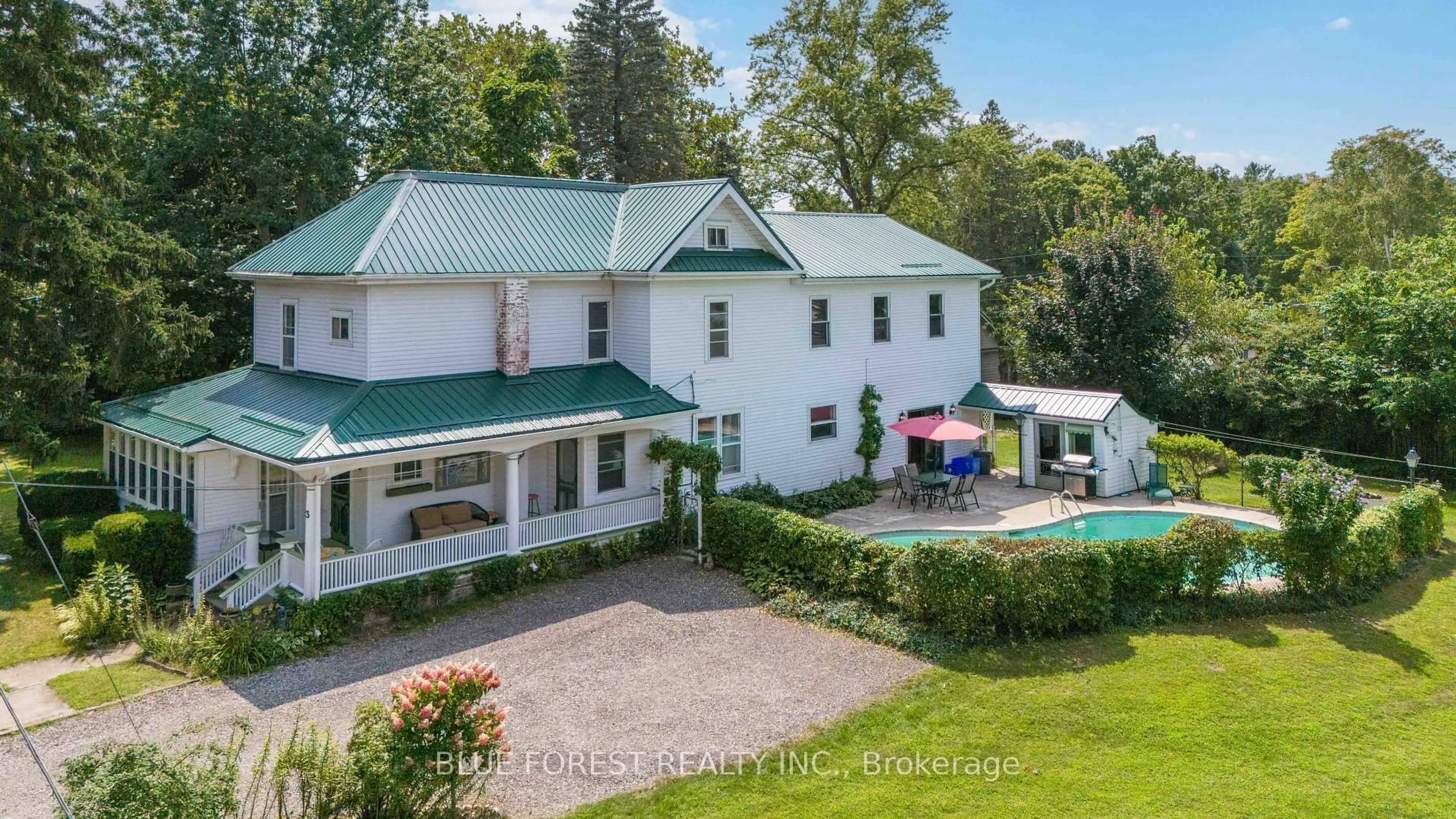 A pic from outside/outdoor area/front of a property/back of a property/a pic from drone, unknown for 13 Victoria St, Bayham Ontario N0J 1T0