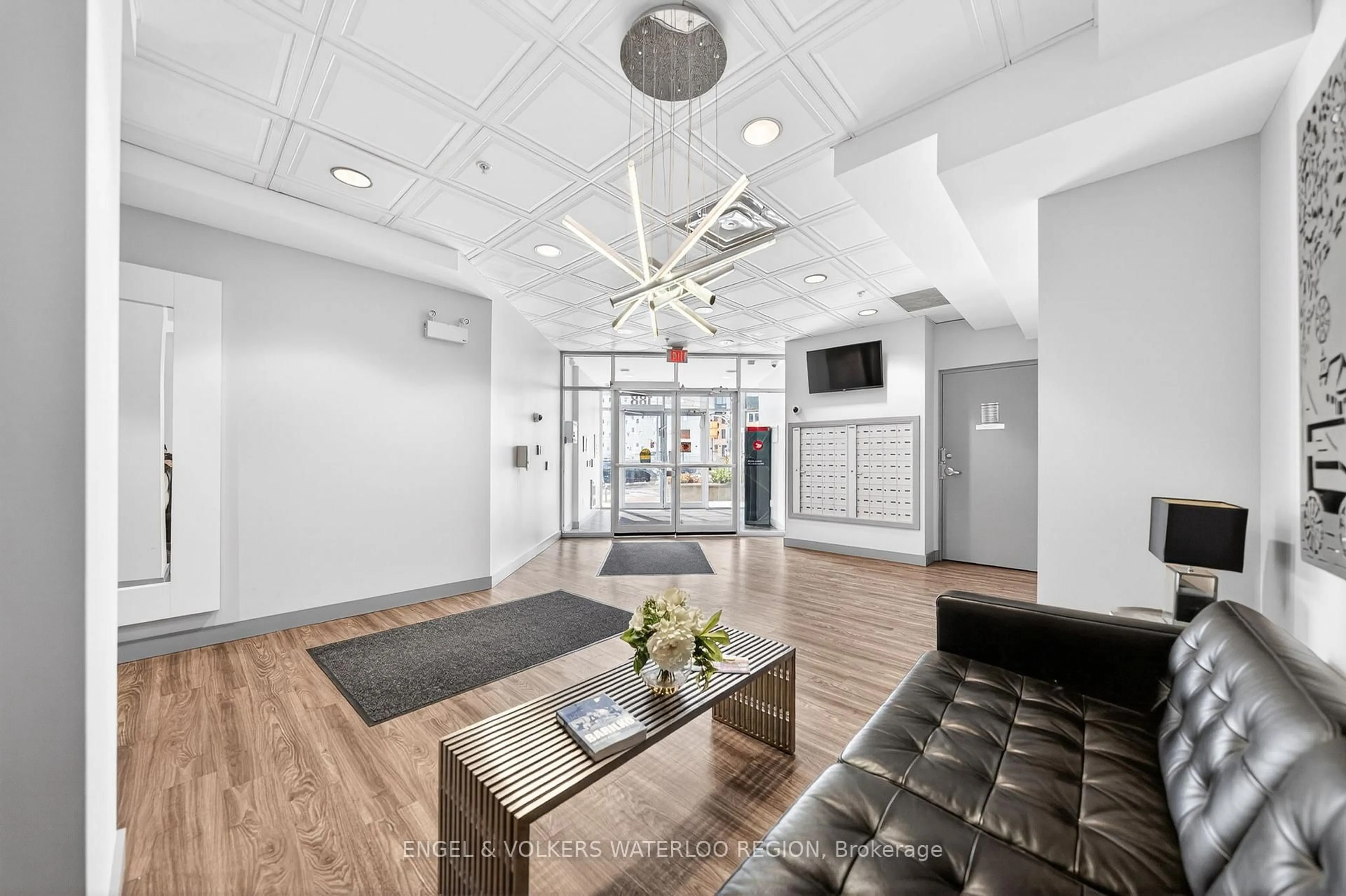 Indoor foyer for 188 King St #207, Waterloo Ontario N2J 0C6