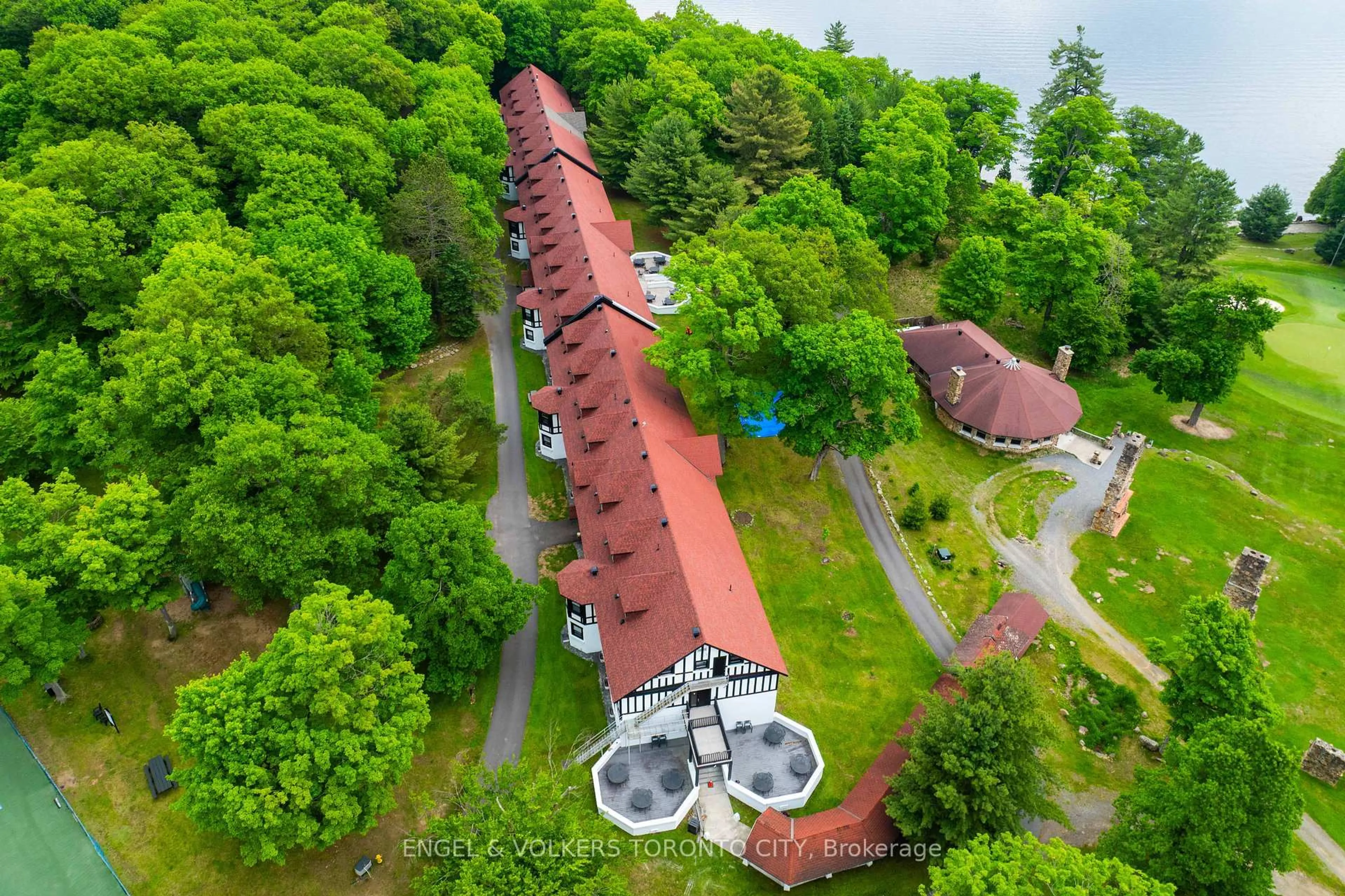A pic from outside/outdoor area/front of a property/back of a property/a pic from drone, unknown for 12 Bigwin Island #319, Lake of Bays Ontario P0B 1A0