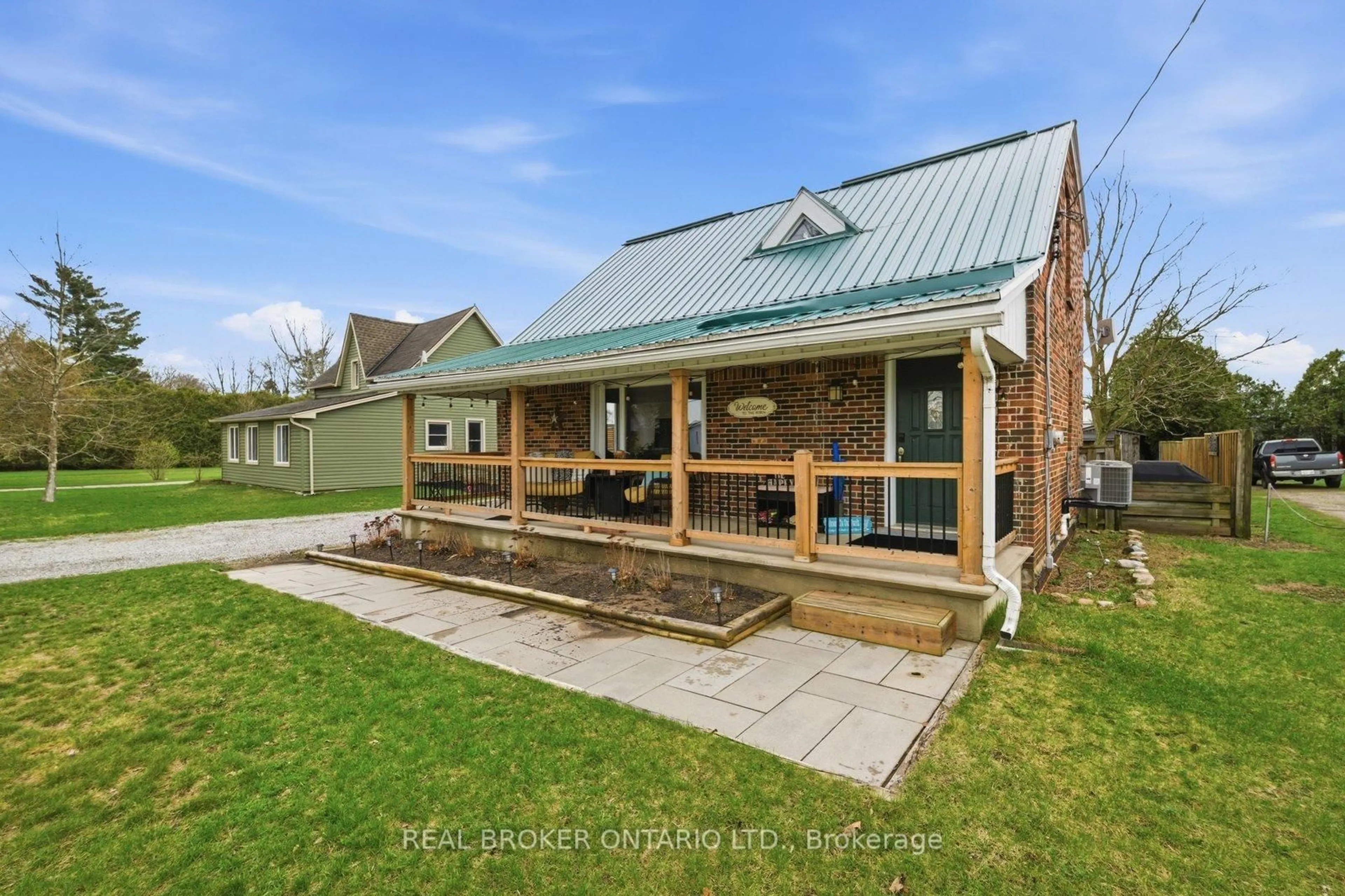 Unknown for 100 La Salette Rd, Norfolk Ontario N0E 1H0