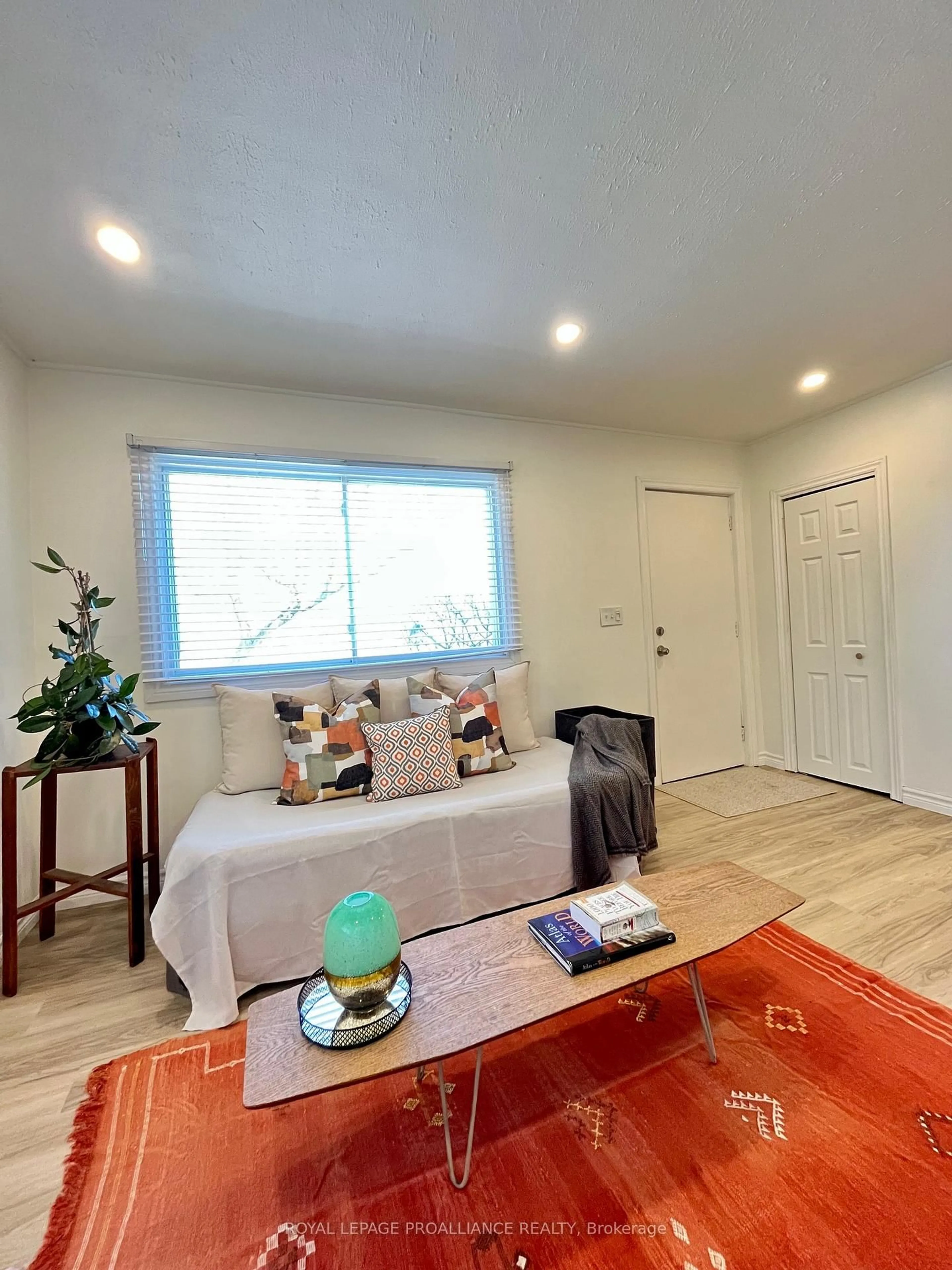 A pic of a room for 90-92 Cavan St, Port Hope Ontario L1A 3B7