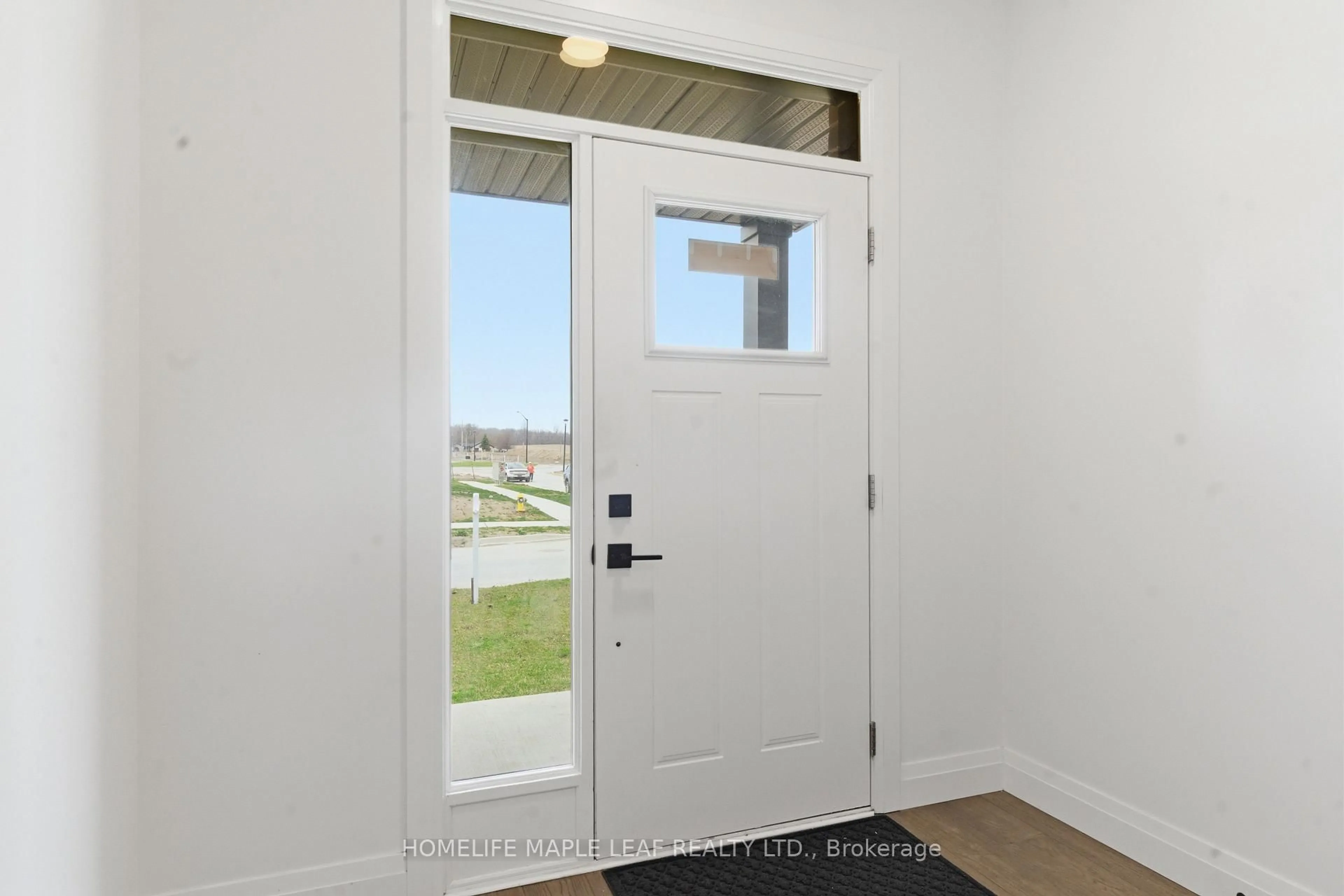 Indoor entryway for 1566 Wright Cres, London North Ontario N6G 3R6