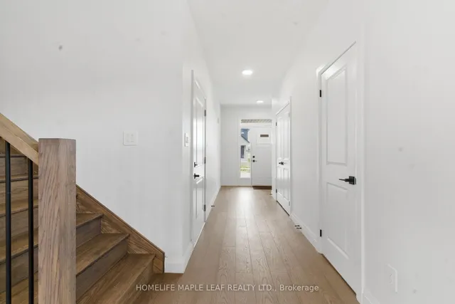 1566 Wright Cres, London North 5