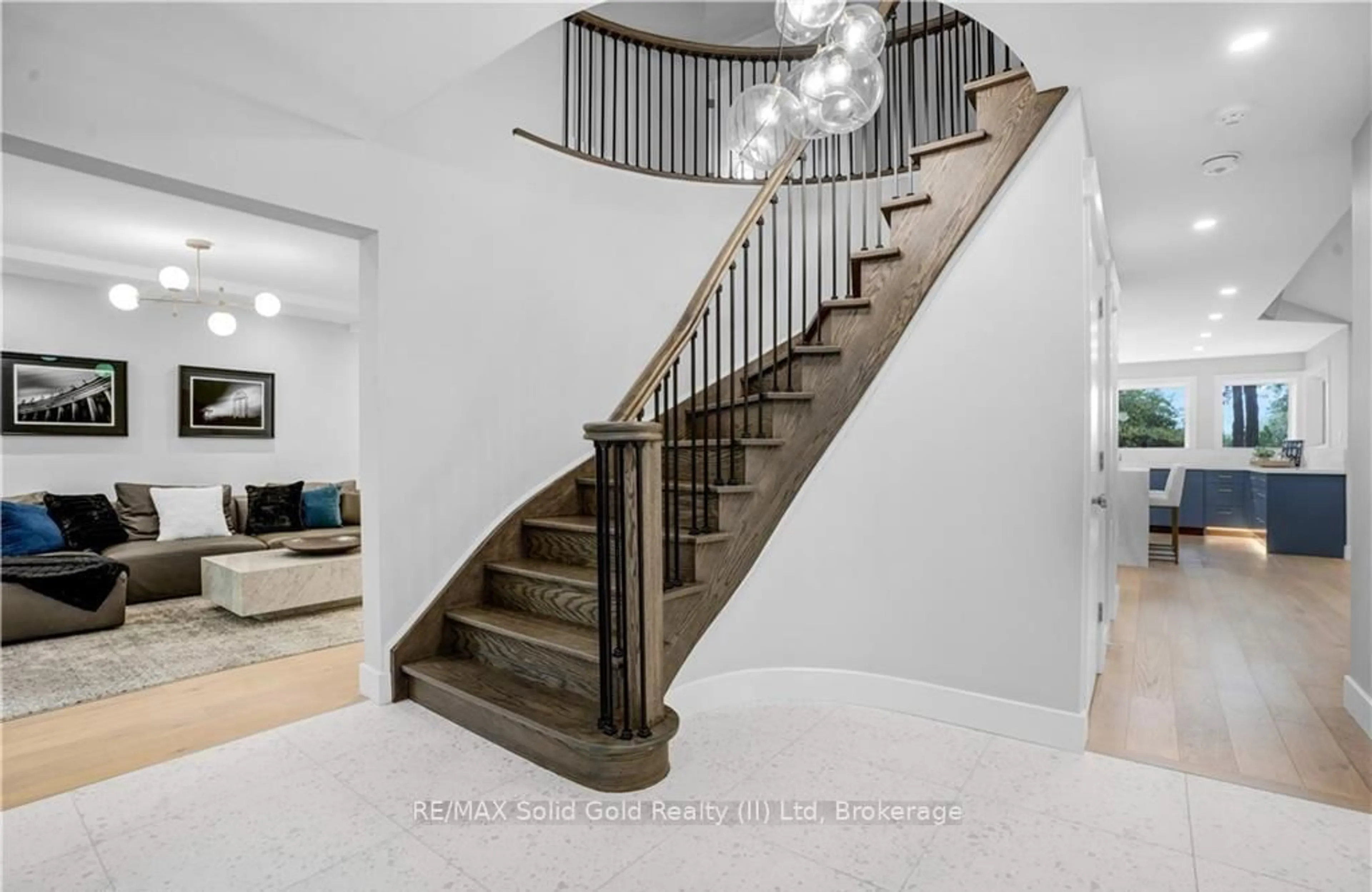 Stairs for 239 Corrie Cres, Waterloo Ontario N2L 5W3