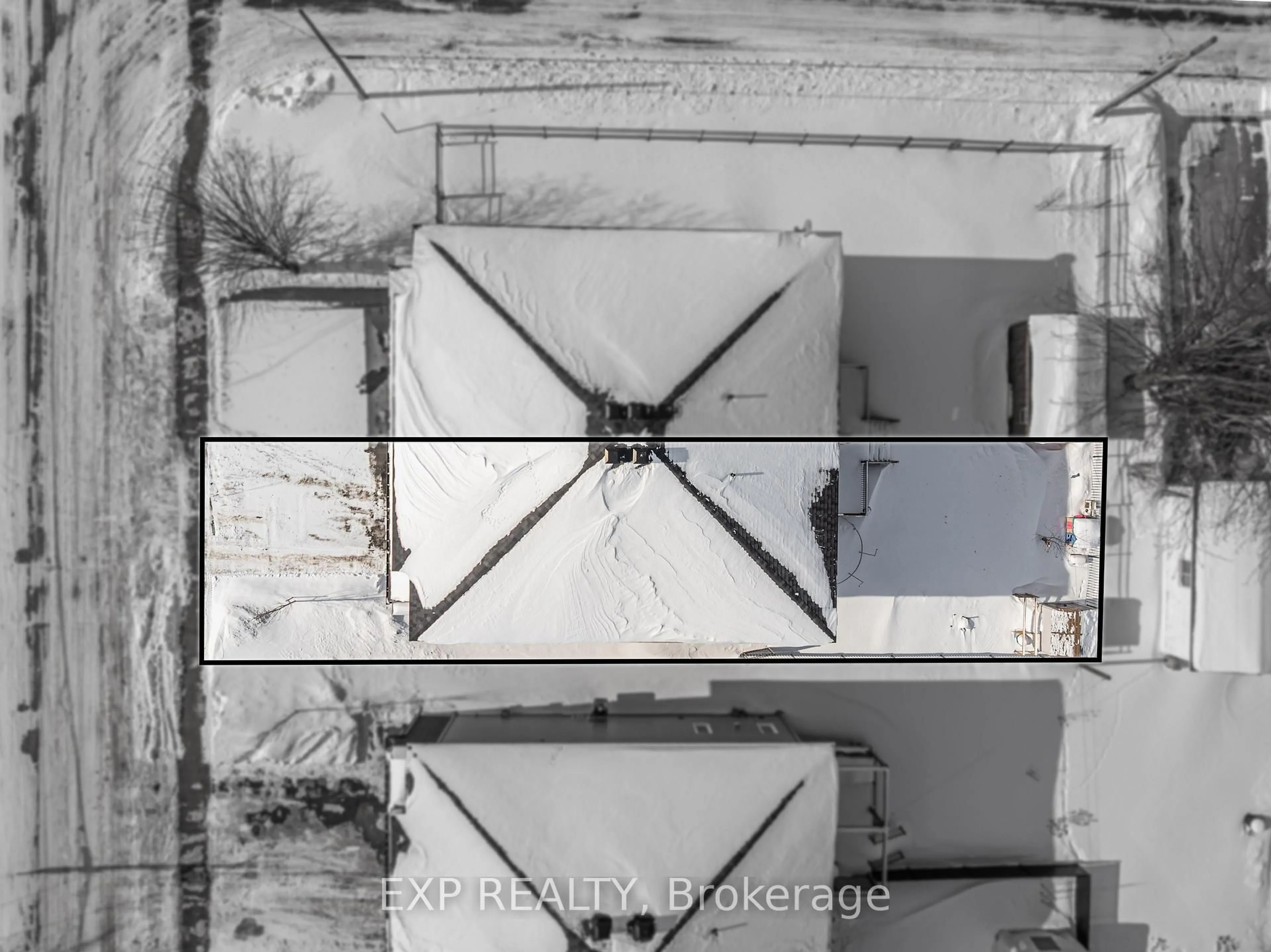 A pic from outside/outdoor area/front of a property/back of a property/a pic from drone, building for 211 Mabel Rd, The Nation Ontario K0A 2M0