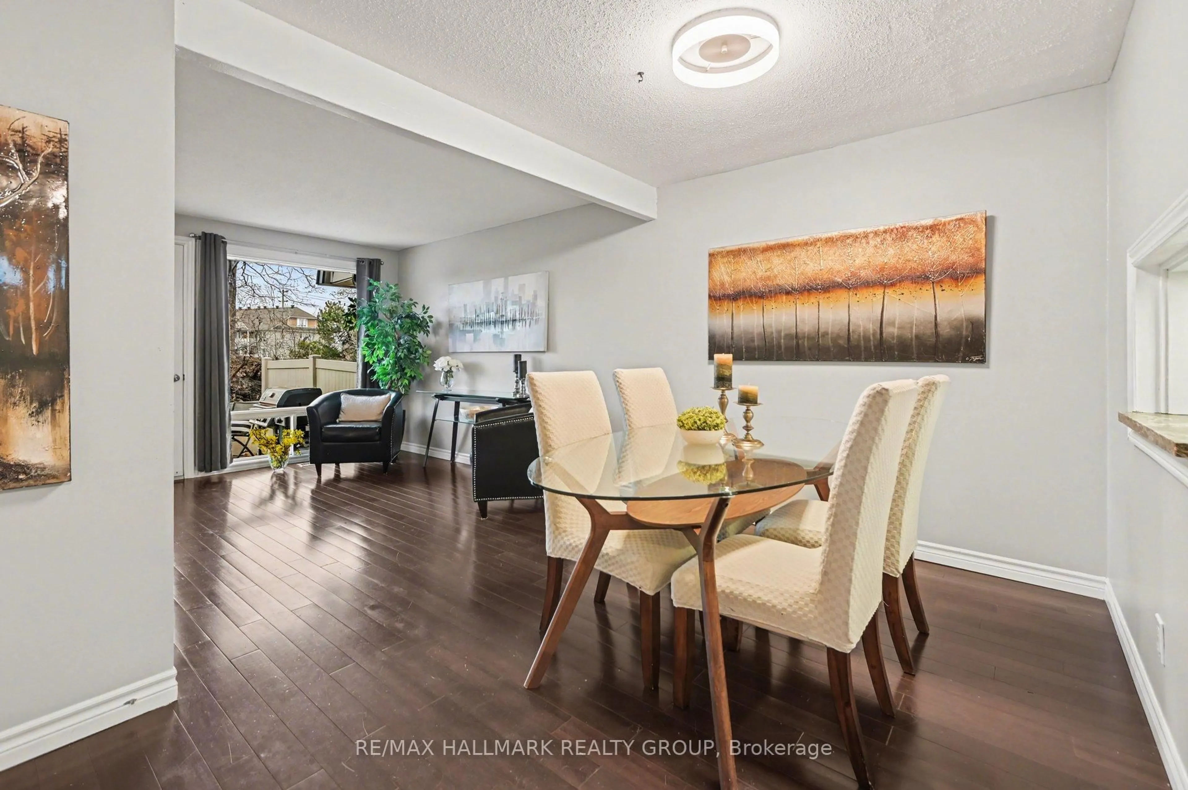 Dining room, unknown for 907E Elmsmere Rd, Ottawa Ontario K1J 8G4