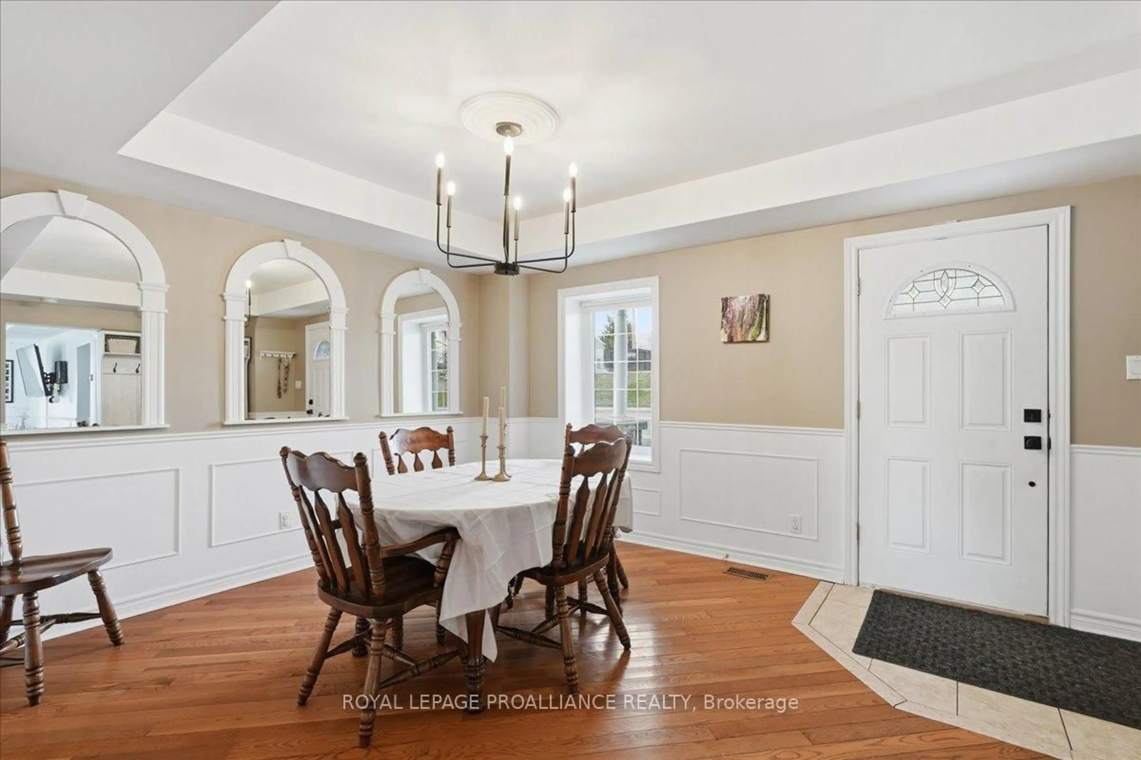 Dining room, unknown for 209 Dundas St, Quinte West Ontario K8V 1M1