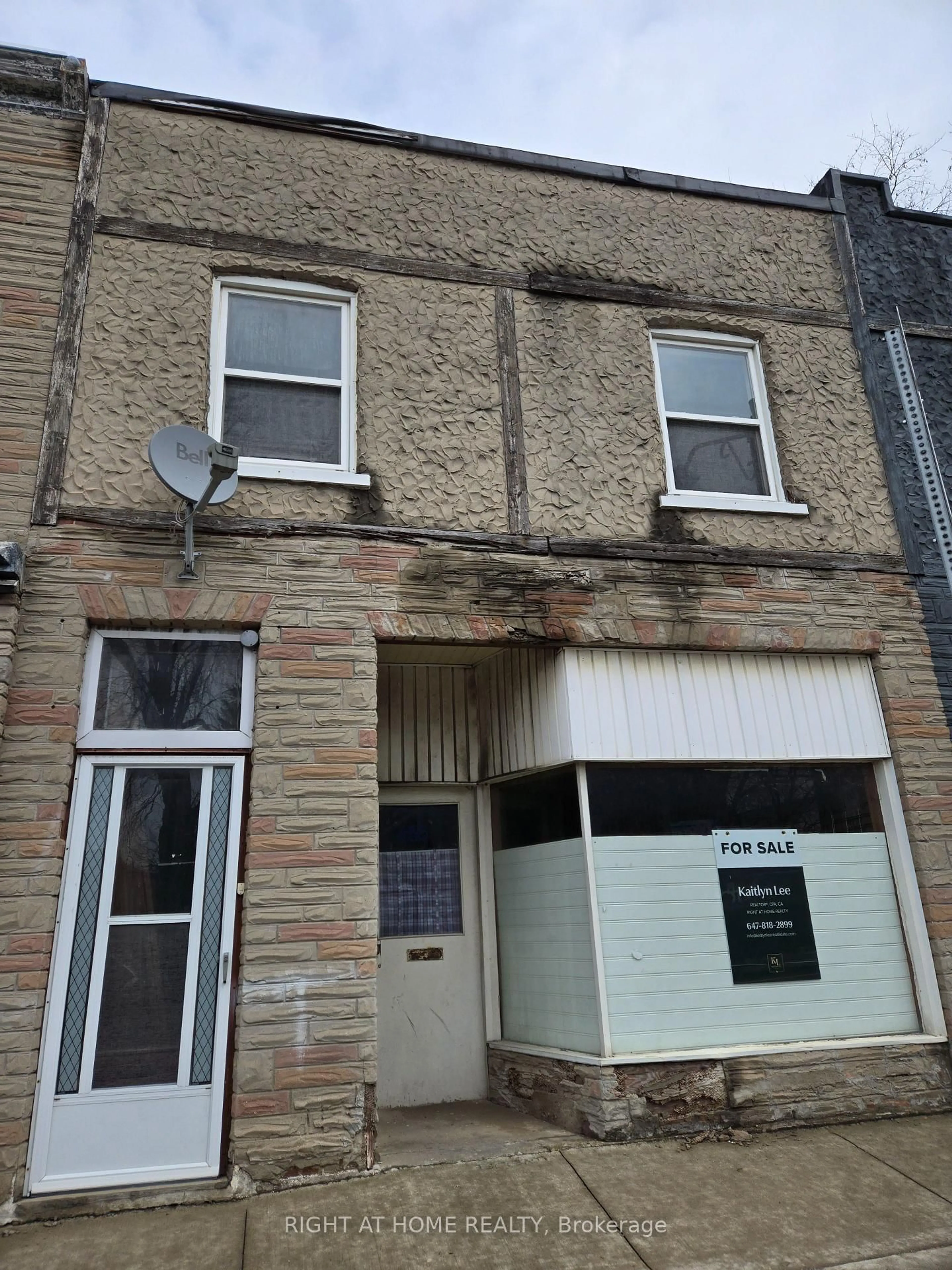 Unknown for 453 and 455 King St, Cambridge Ontario N3H 3N1