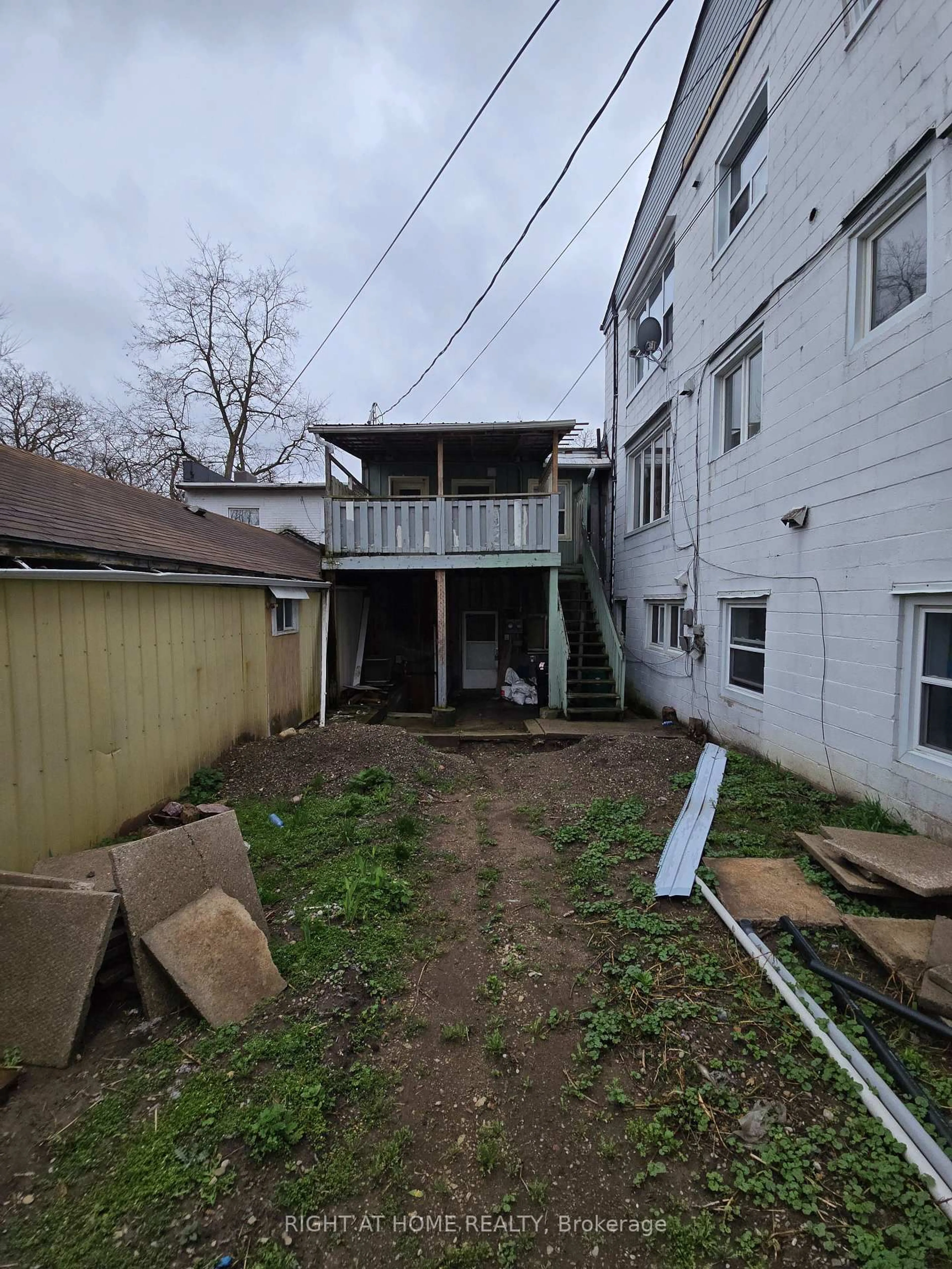 Patio, building for 453 and 455 King St, Cambridge Ontario N3H 3N1