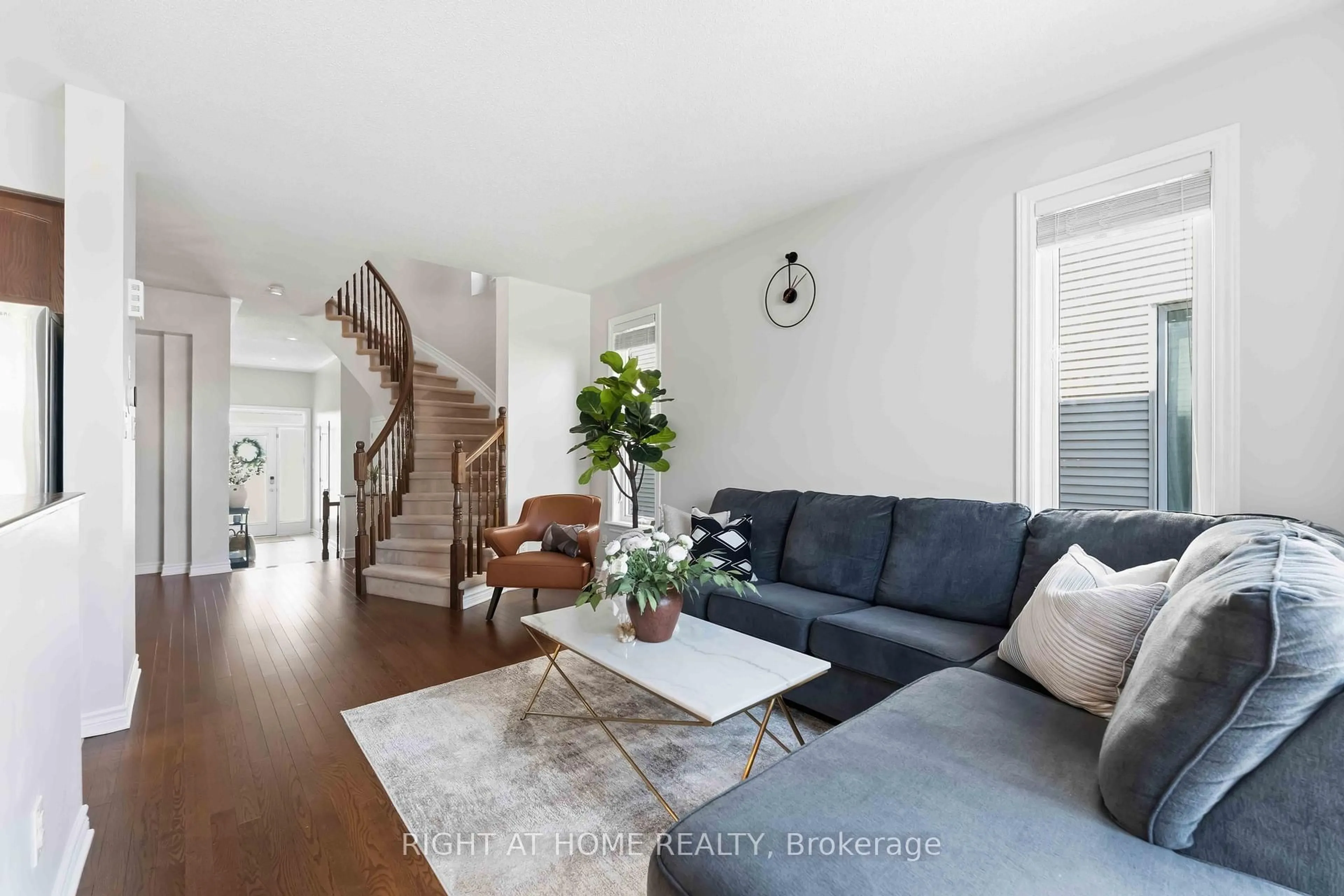 Living room with furniture, unknown for 365 Livery St, Ottawa Ontario K2V 0B4