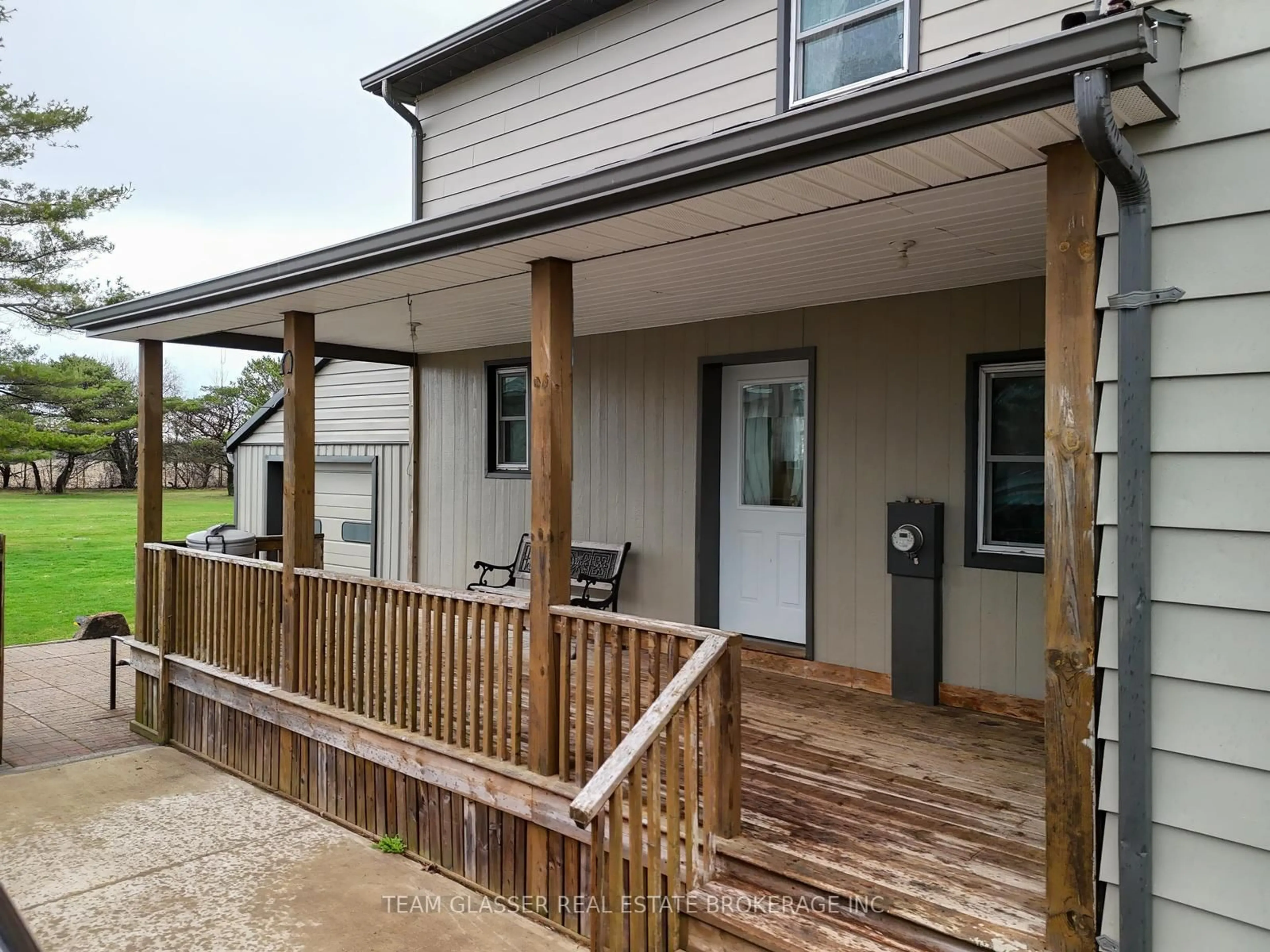 Home with vinyl exterior material, street for 53216 Nova Scotia Line, Malahide Ontario N0J 1T0