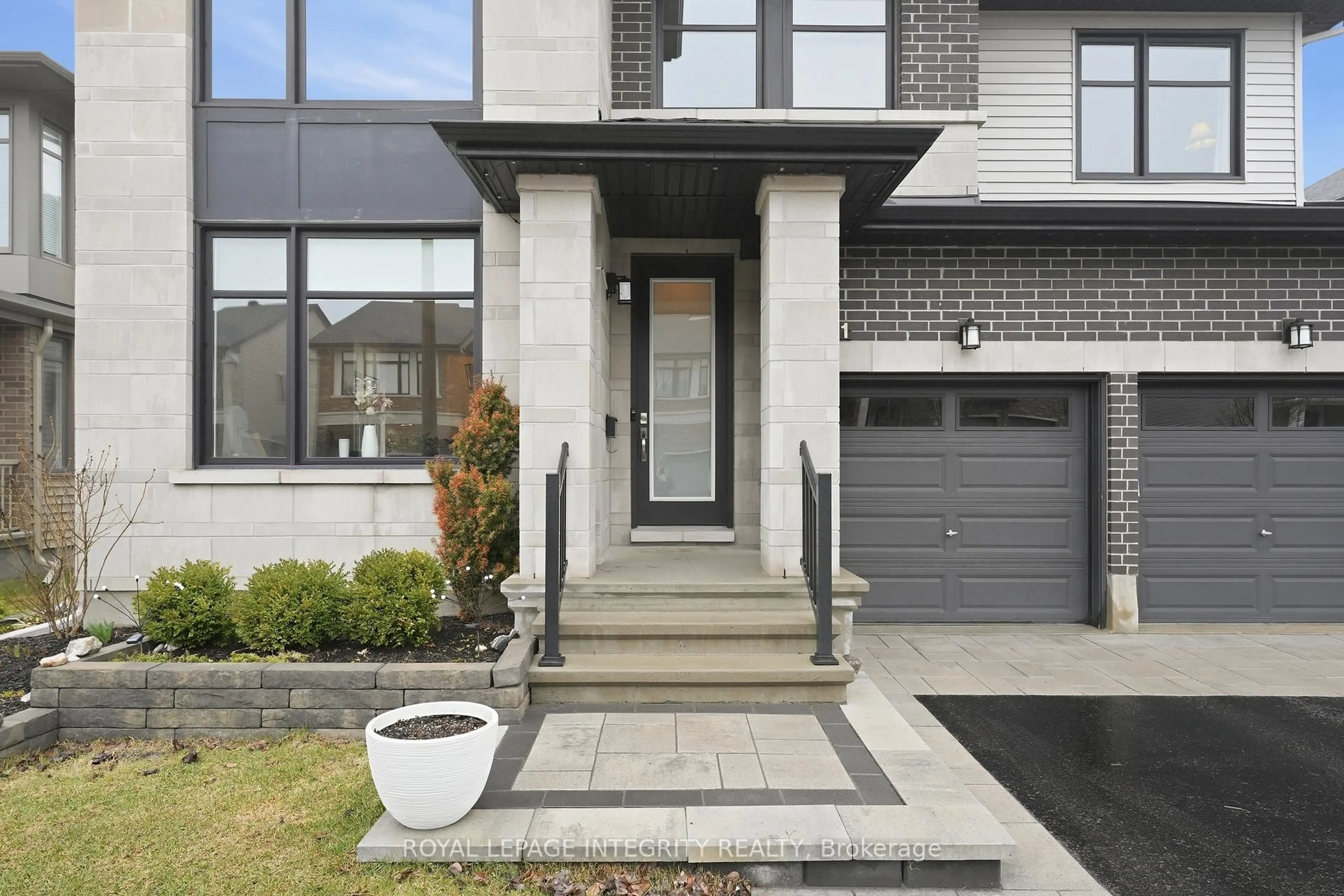 Home with brick exterior material, street for 211 Cooks Mill Cres, Ottawa Ontario K1V 2N1