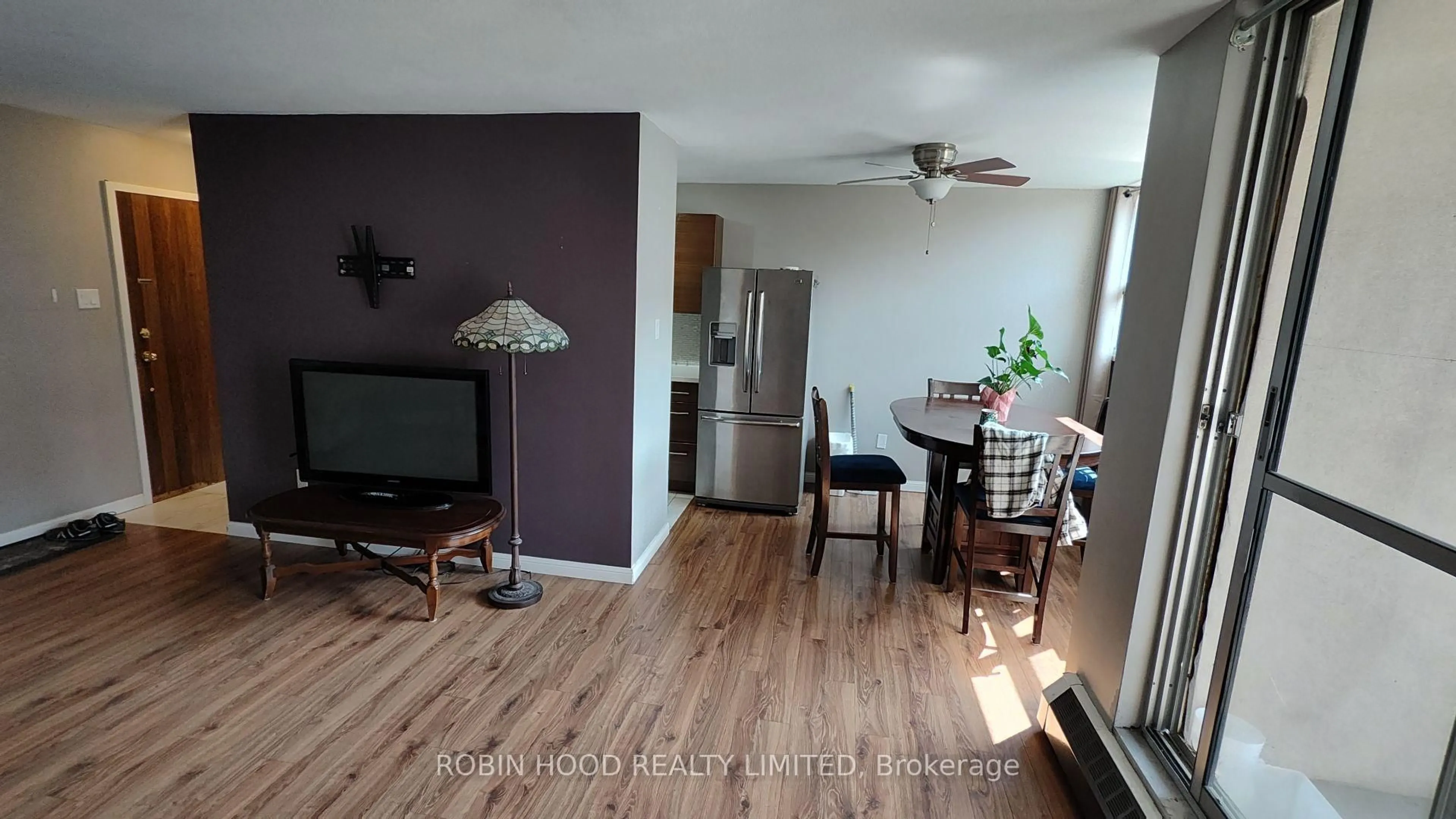 A pic of a room for 1950 Main St #705, Hamilton Ontario L8S 4M9