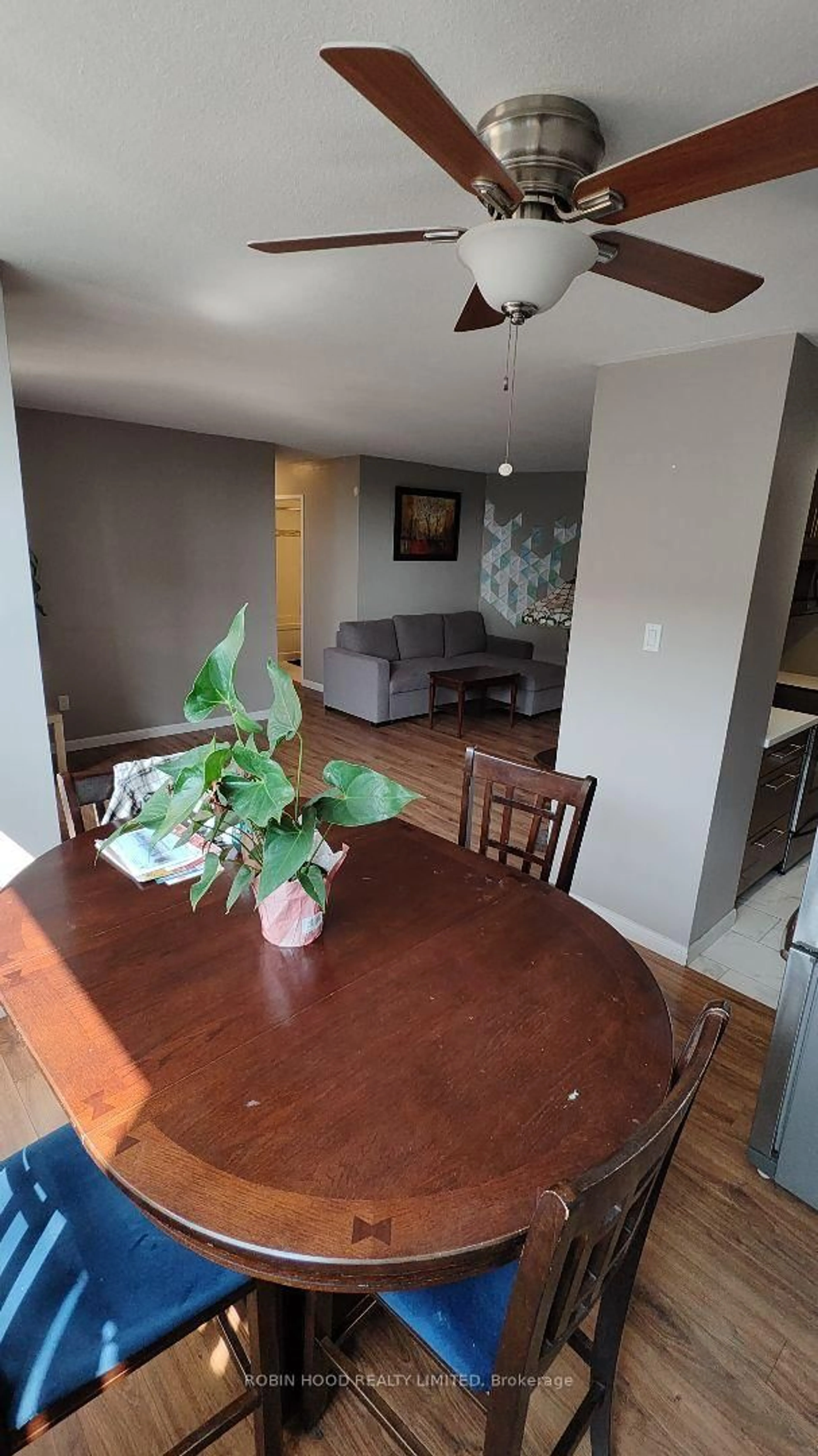 Unknown for 1950 Main St #705, Hamilton Ontario L8S 4M9