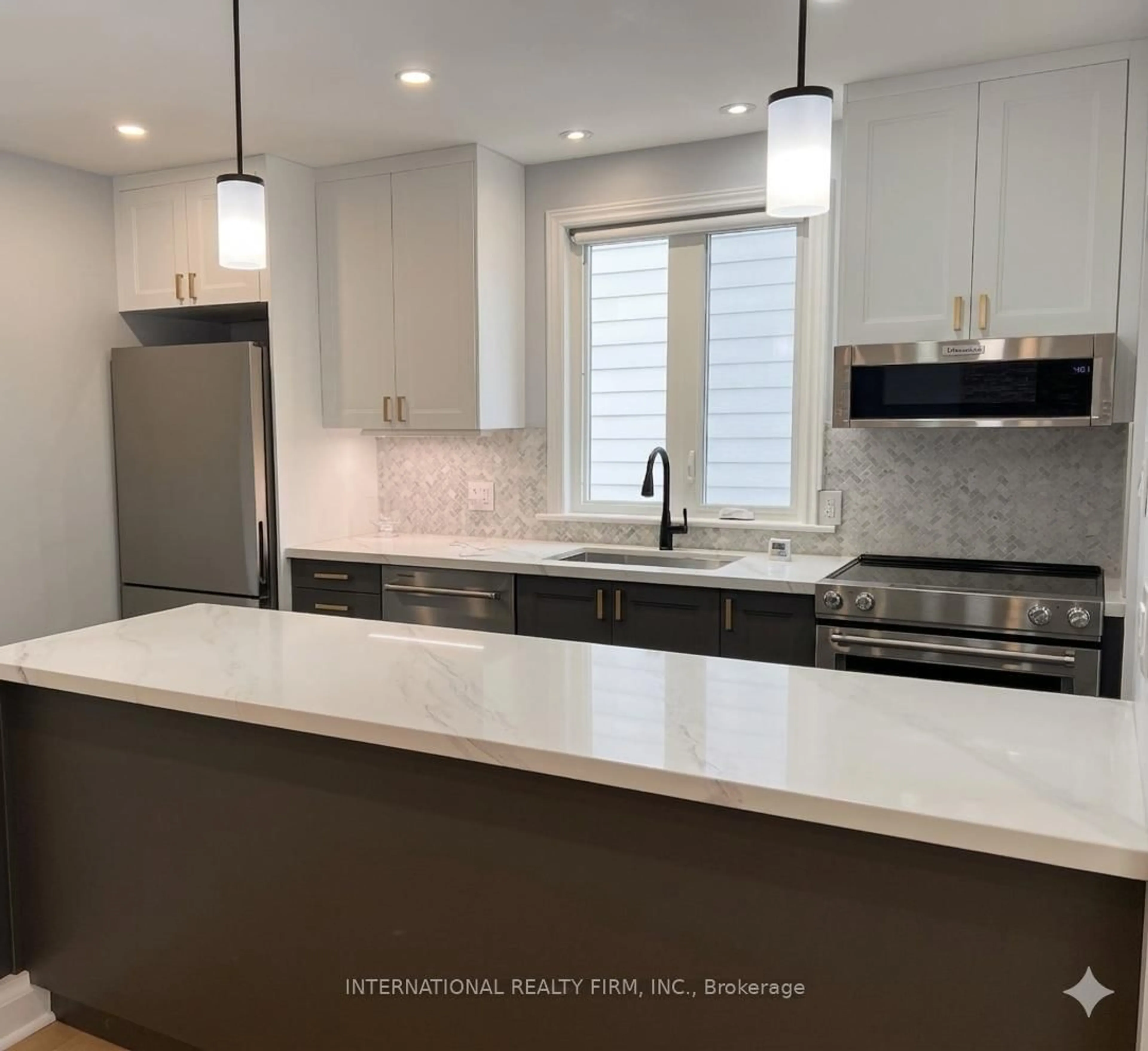 Contemporary kitchen, ceramic/tile floor for 9 Admiral Rd, St. Catharines Ontario L2P 1G4