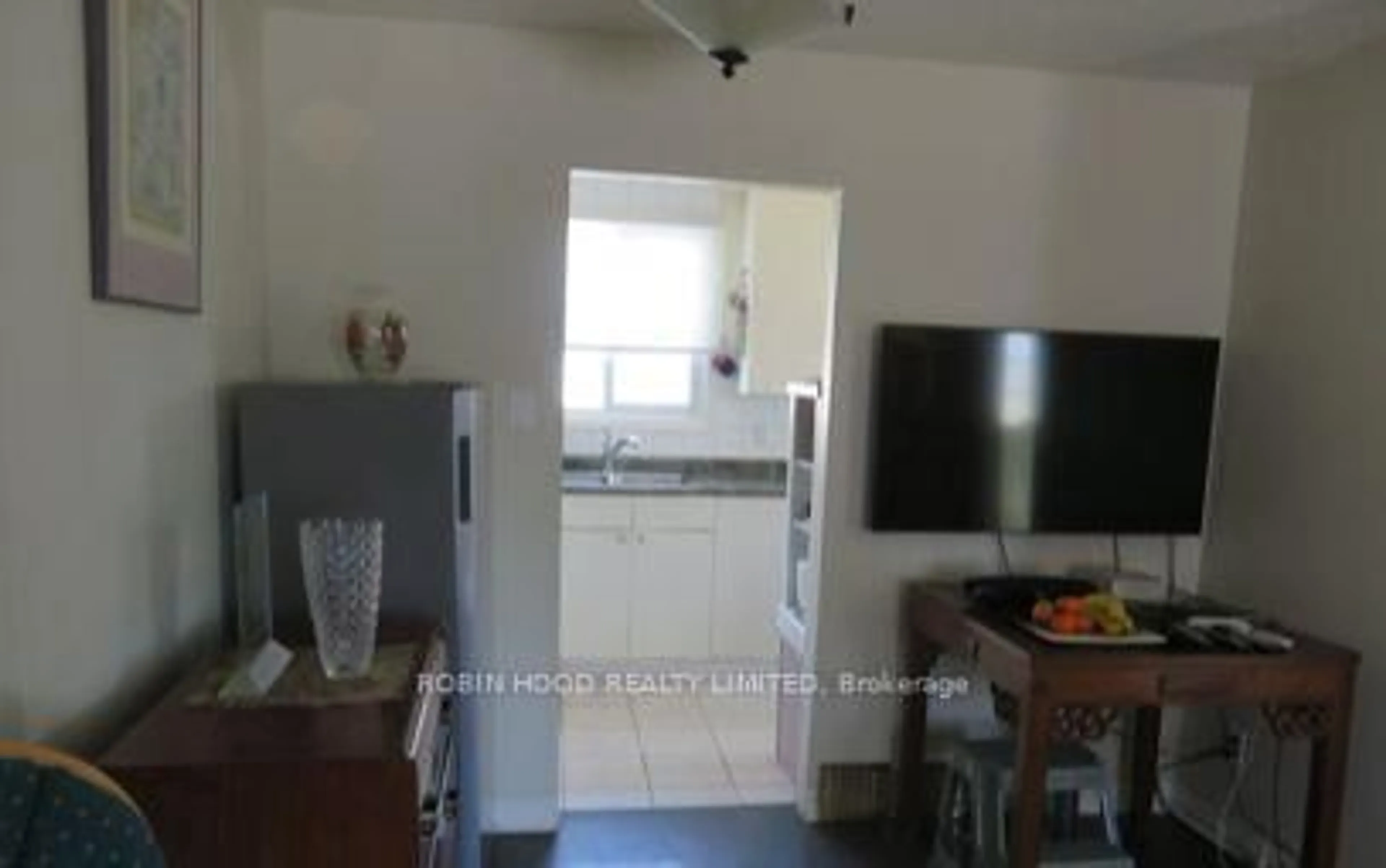 Standard kitchen, unknown for 1 Lotus Crt, Ottawa Ontario K1J 8A6