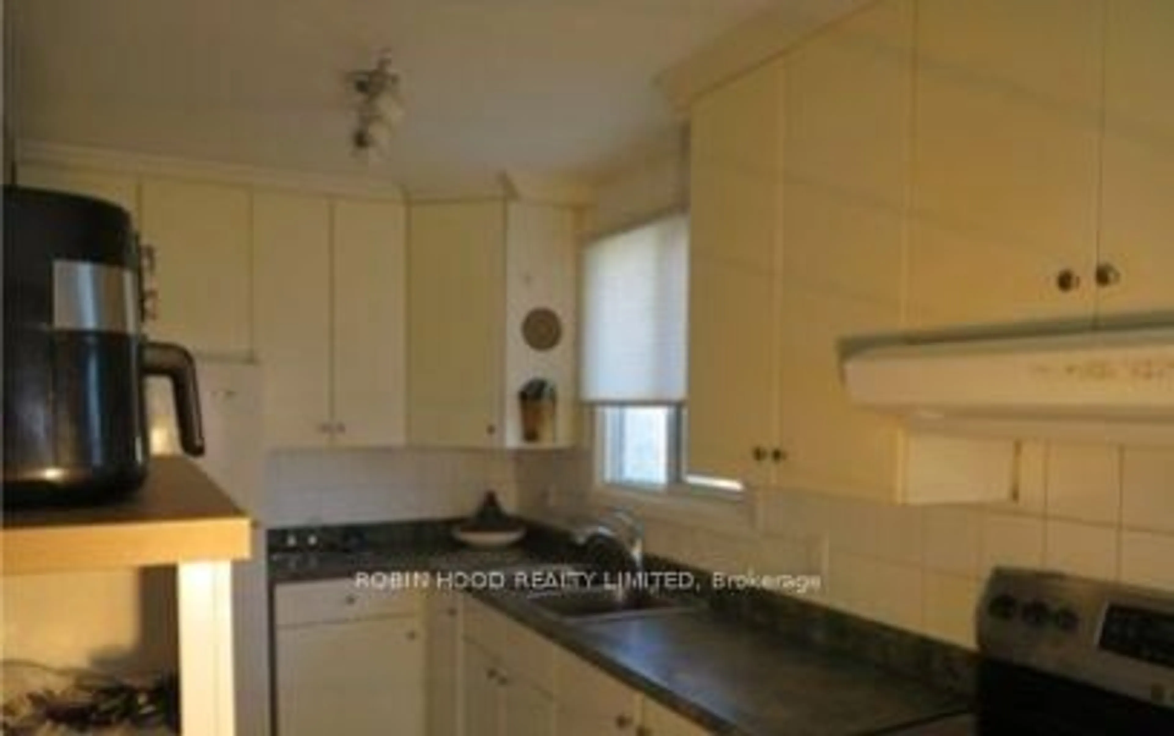 Standard kitchen, unknown for 1 Lotus Crt, Ottawa Ontario K1J 8A6