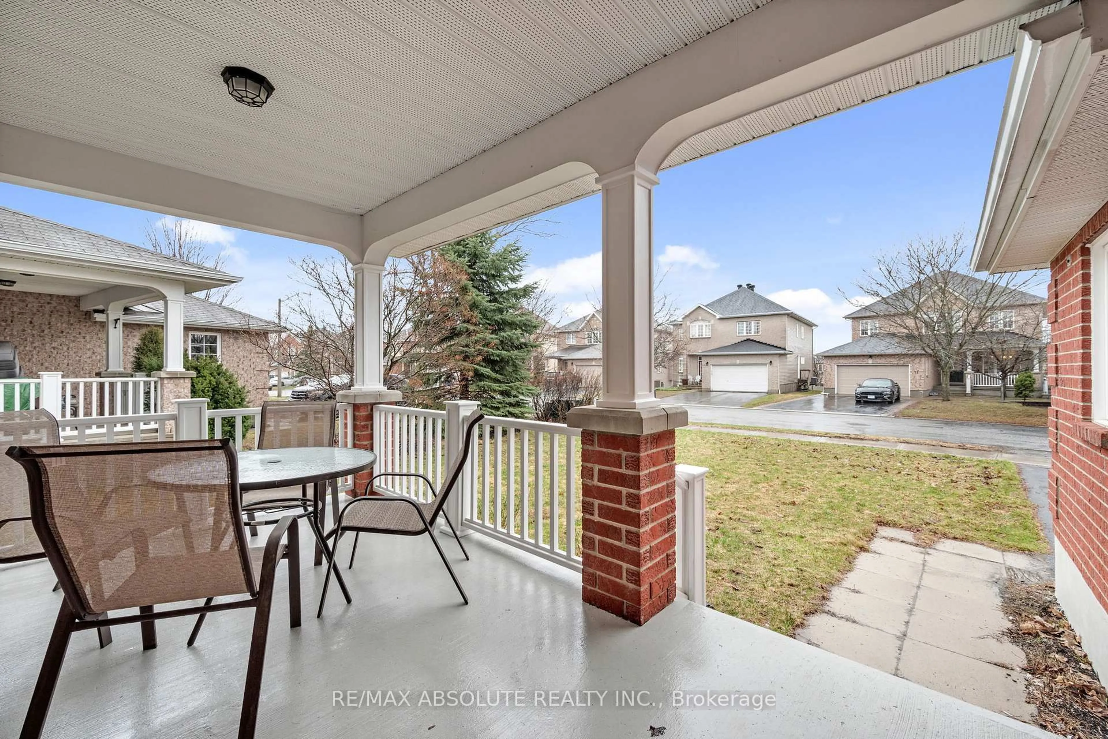 Patio, street for 70 Cedar Valley Dr, Kanata Ontario K2M 3A3