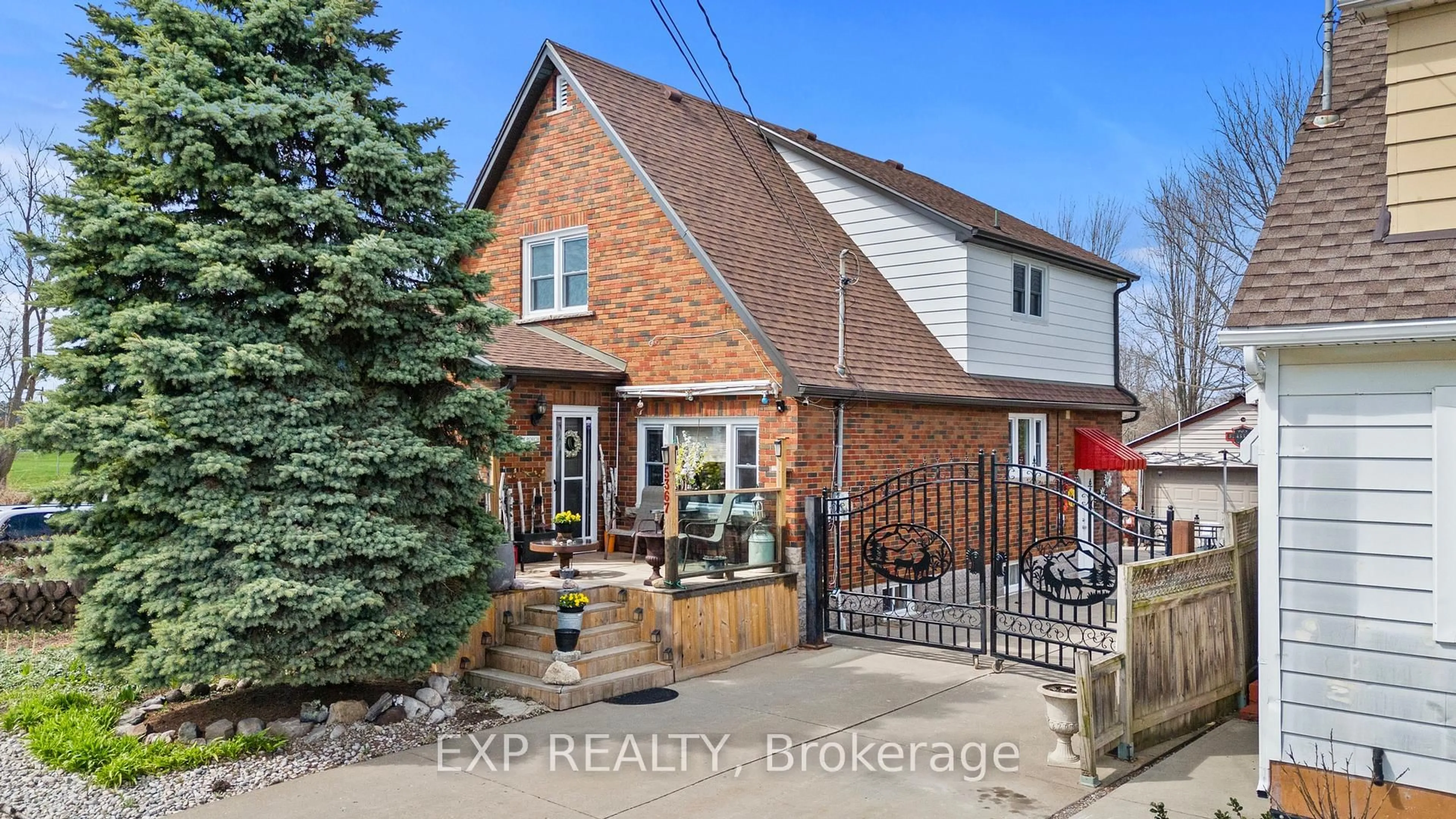 Home with brick exterior material, street for 5367 Kitchener St, Niagara Falls Ontario L2G 1B6