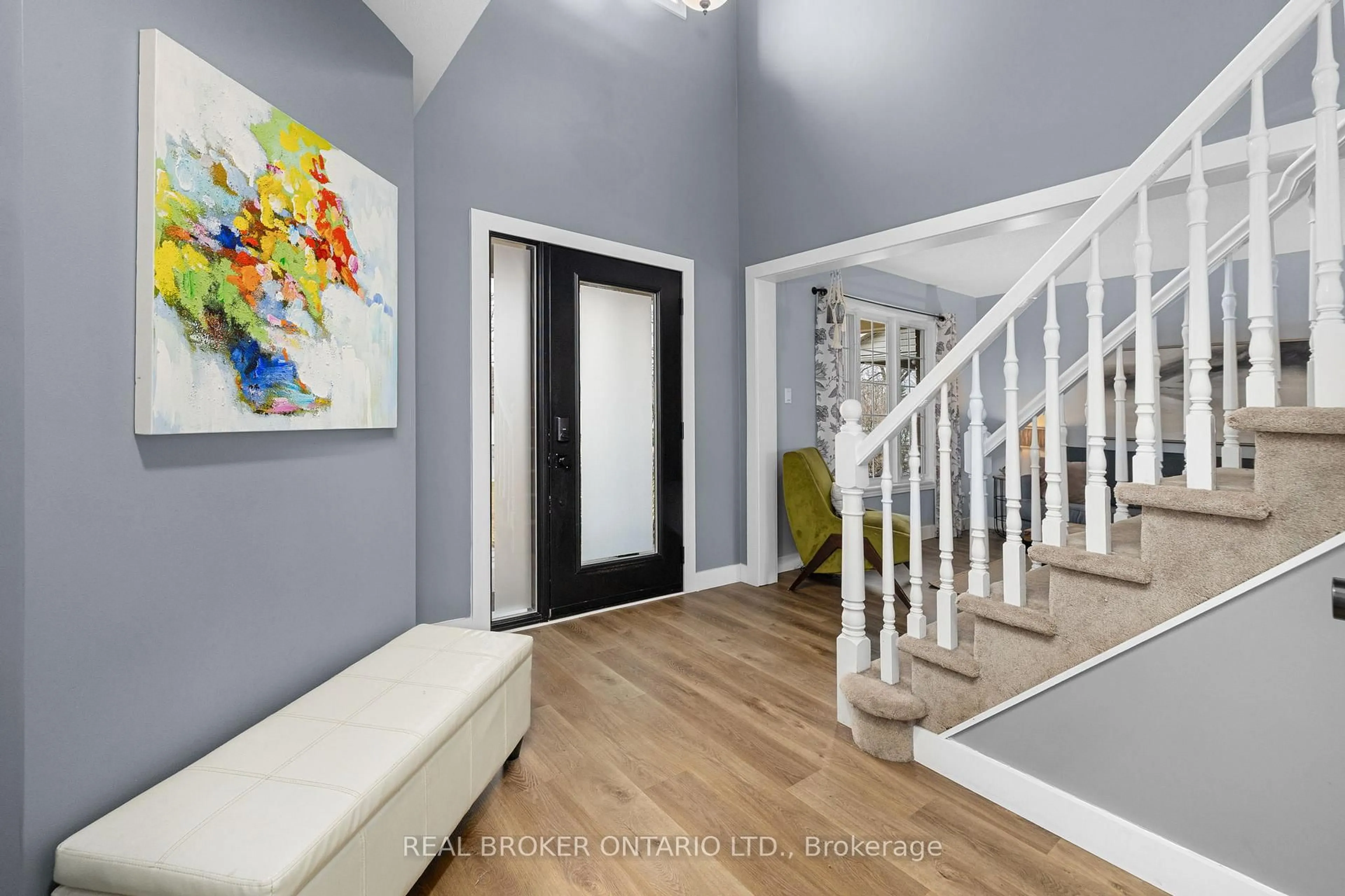 Indoor entryway for 527 Joseph St, Carleton Place Ontario K7C 4T9