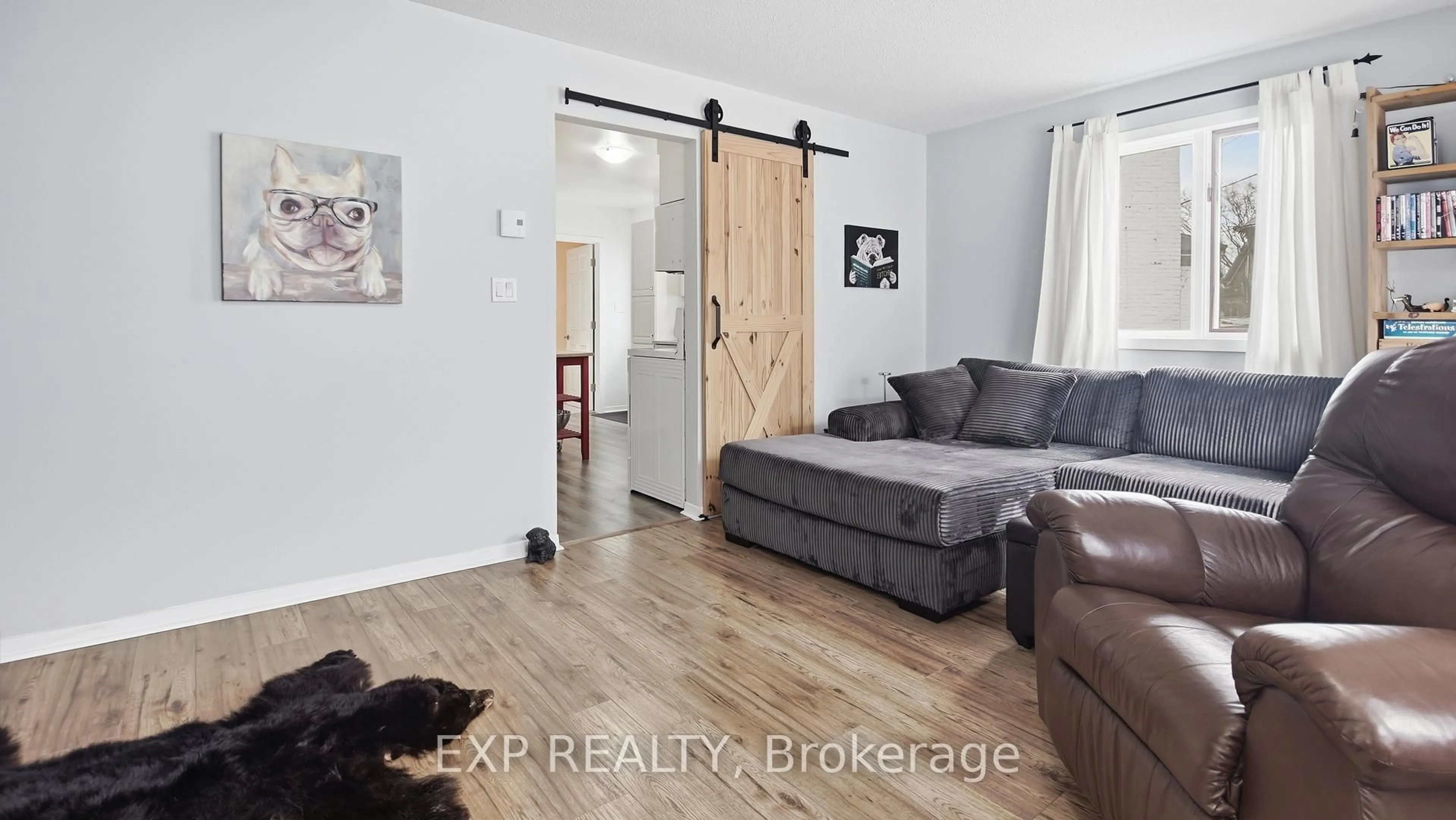 Living room with furniture, unknown for 40 Elmsley St, Smiths Falls Ontario K7A 3P6