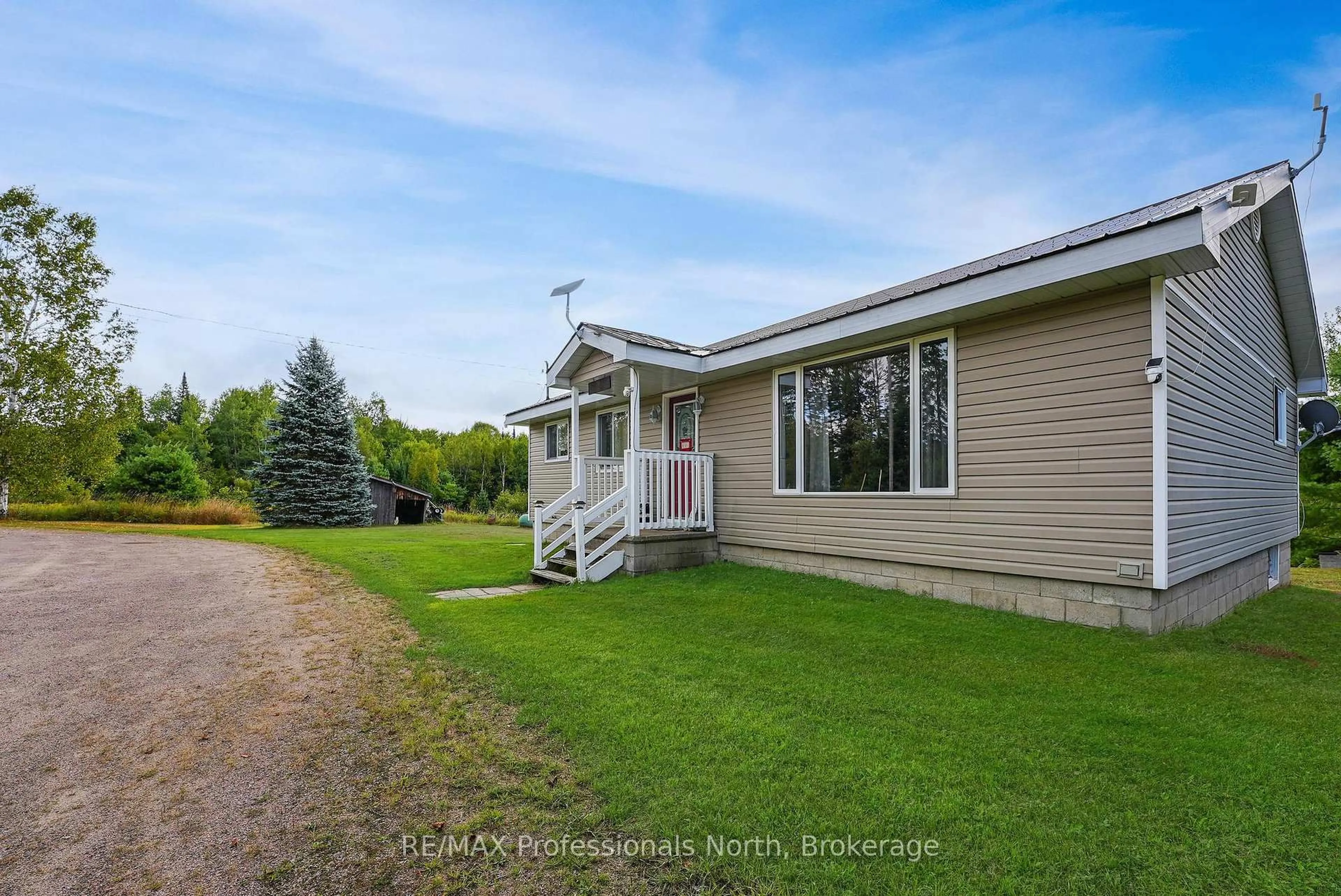 A pic from outside/outdoor area/front of a property/back of a property/a pic from drone, unknown for 4072 Gelert Rd, Minden Hills Ontario K0M 2K0