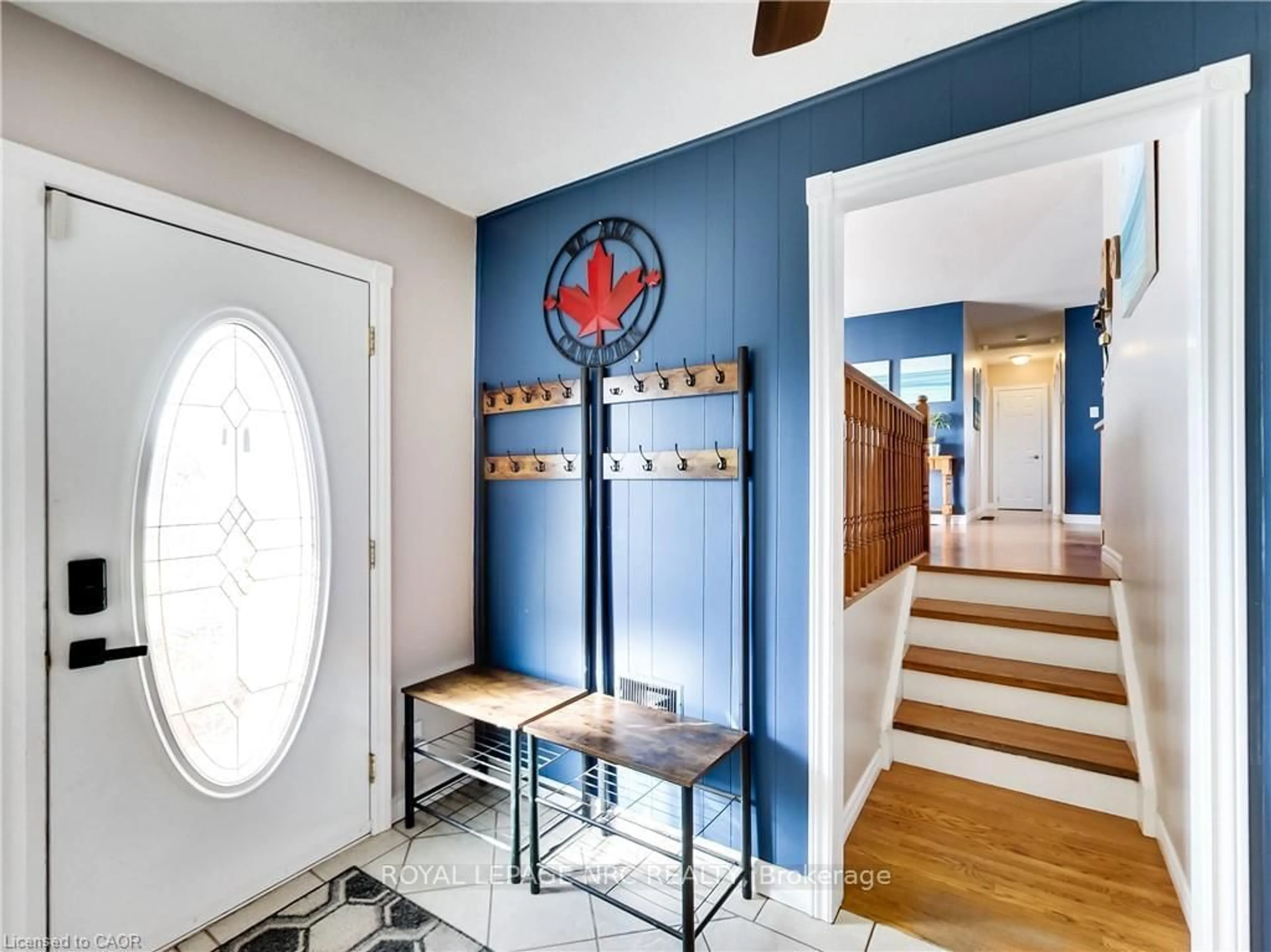 Indoor entryway for 9183 Silver St, West Lincoln Ontario L0R 1E0