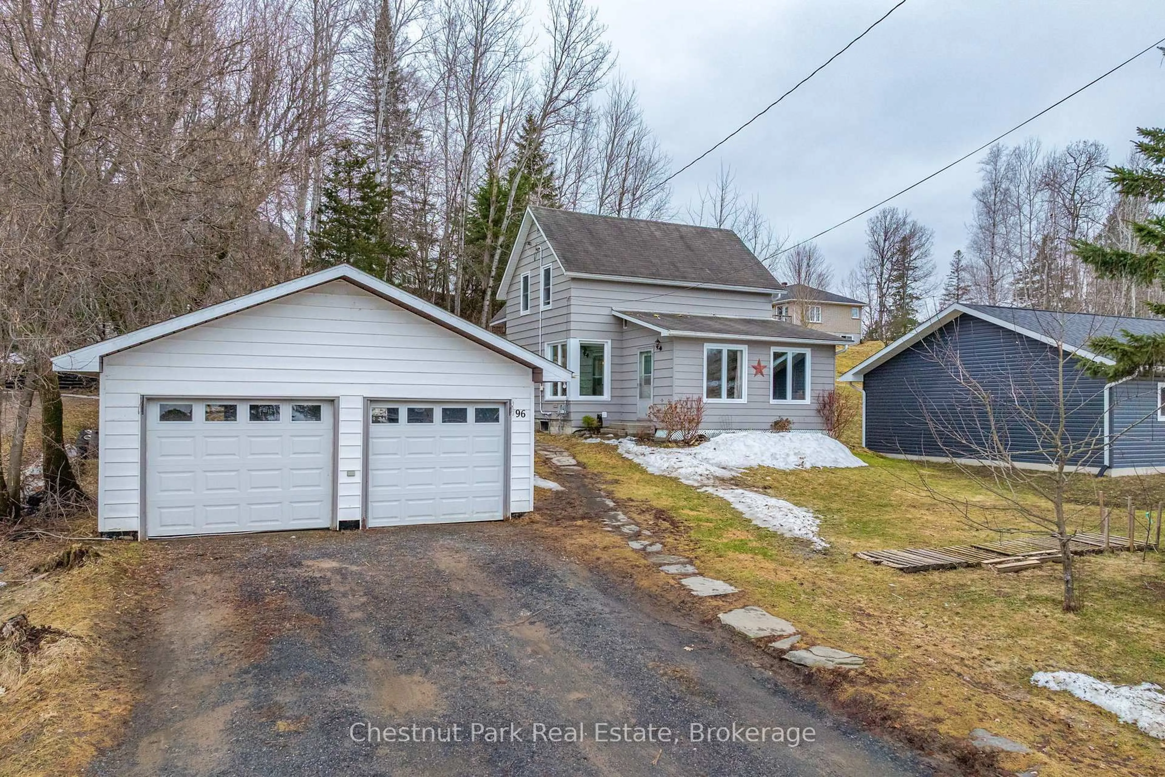 A pic from outside/outdoor area/front of a property/back of a property/a pic from drone, street for 96 James St, Burk's Falls Ontario P0A 1C0