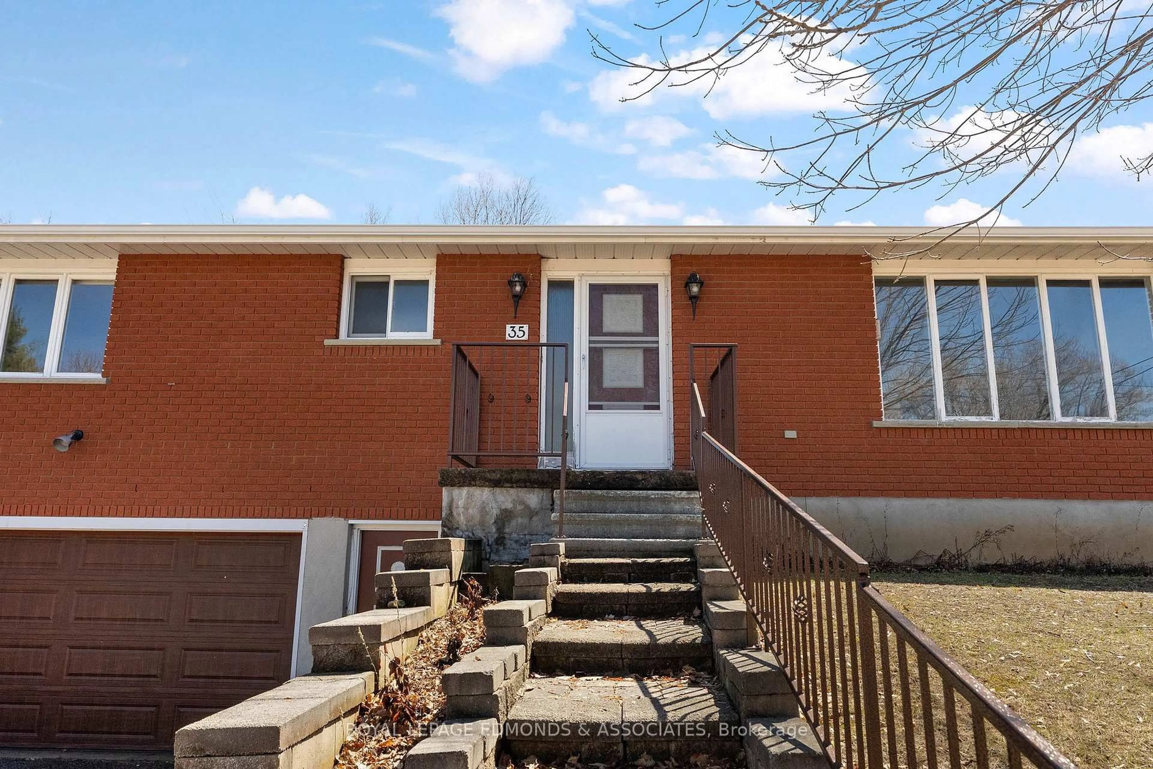 Home with brick exterior material, street for 35 Harris Cres, Beachburg Ontario K0J 1C0